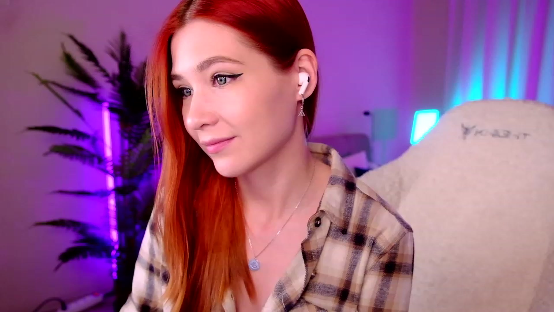 Gallery image thumbnail from SmthWrong's myfreecams stream on, 01/03/2024, 04:25 image 14 of 20
