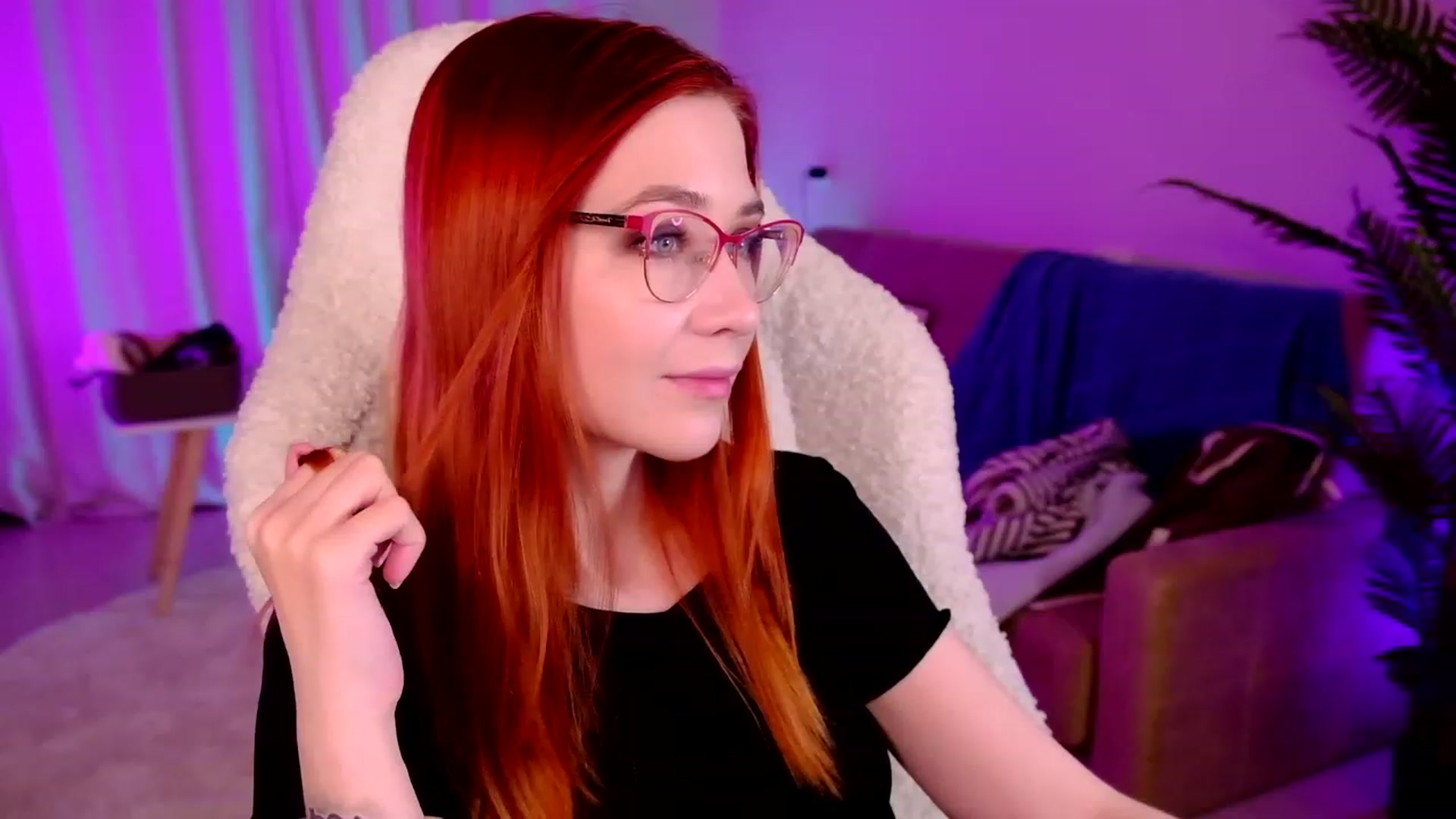 Gallery image thumbnail from SmthWrong's myfreecams stream on, 01/04/2024, 03:21 image 14 of 20