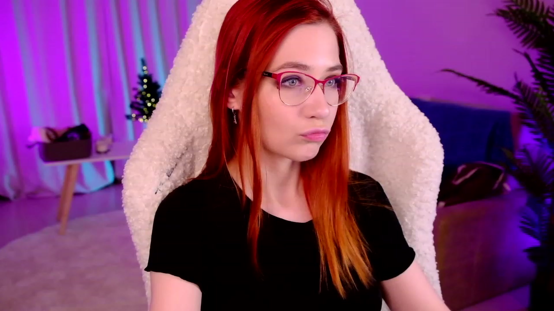 Gallery image thumbnail from SmthWrong's myfreecams stream on, 01/04/2024, 03:21 image 16 of 20