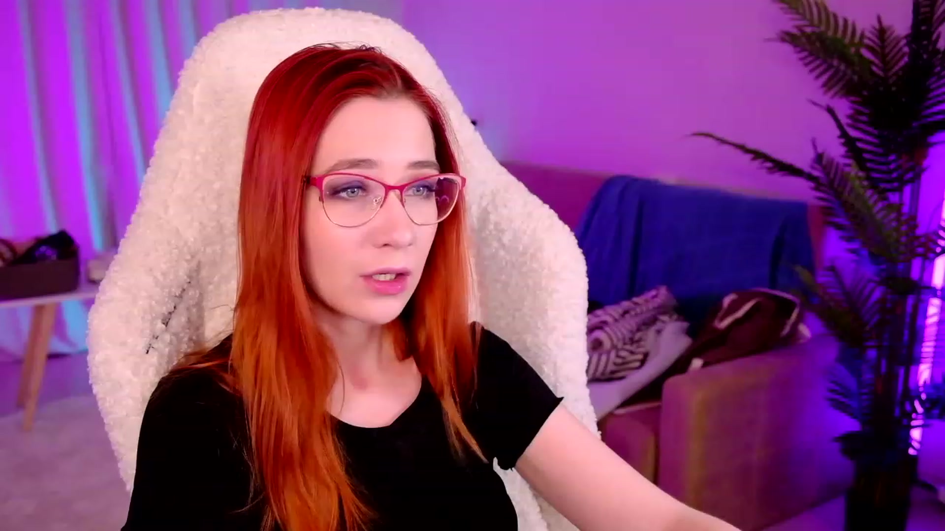 Gallery image thumbnail from SmthWrong's myfreecams stream on, 01/04/2024, 03:21 image 9 of 20