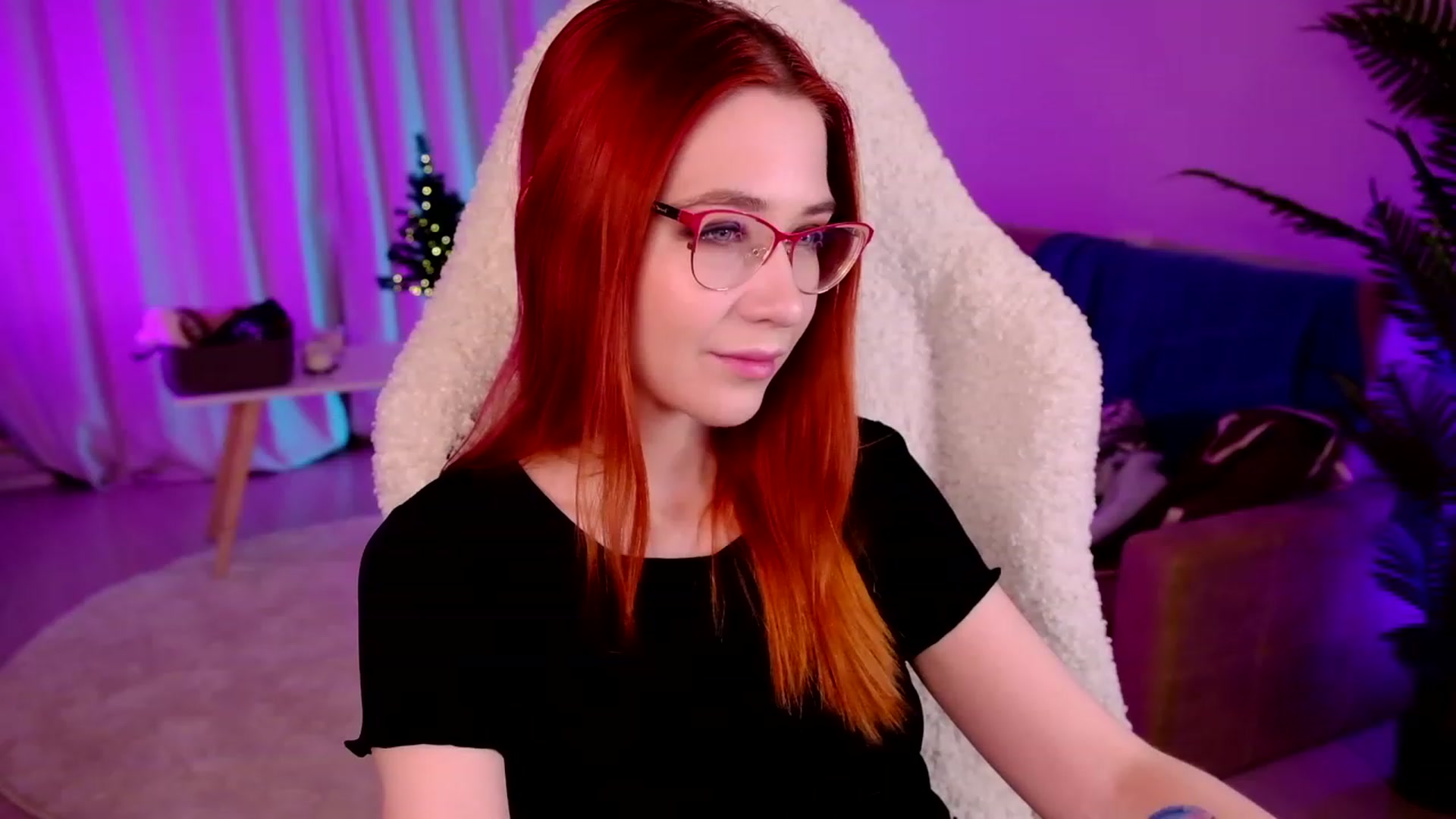 Gallery image thumbnail from SmthWrong's myfreecams stream on, 01/04/2024, 03:21 image 4 of 20