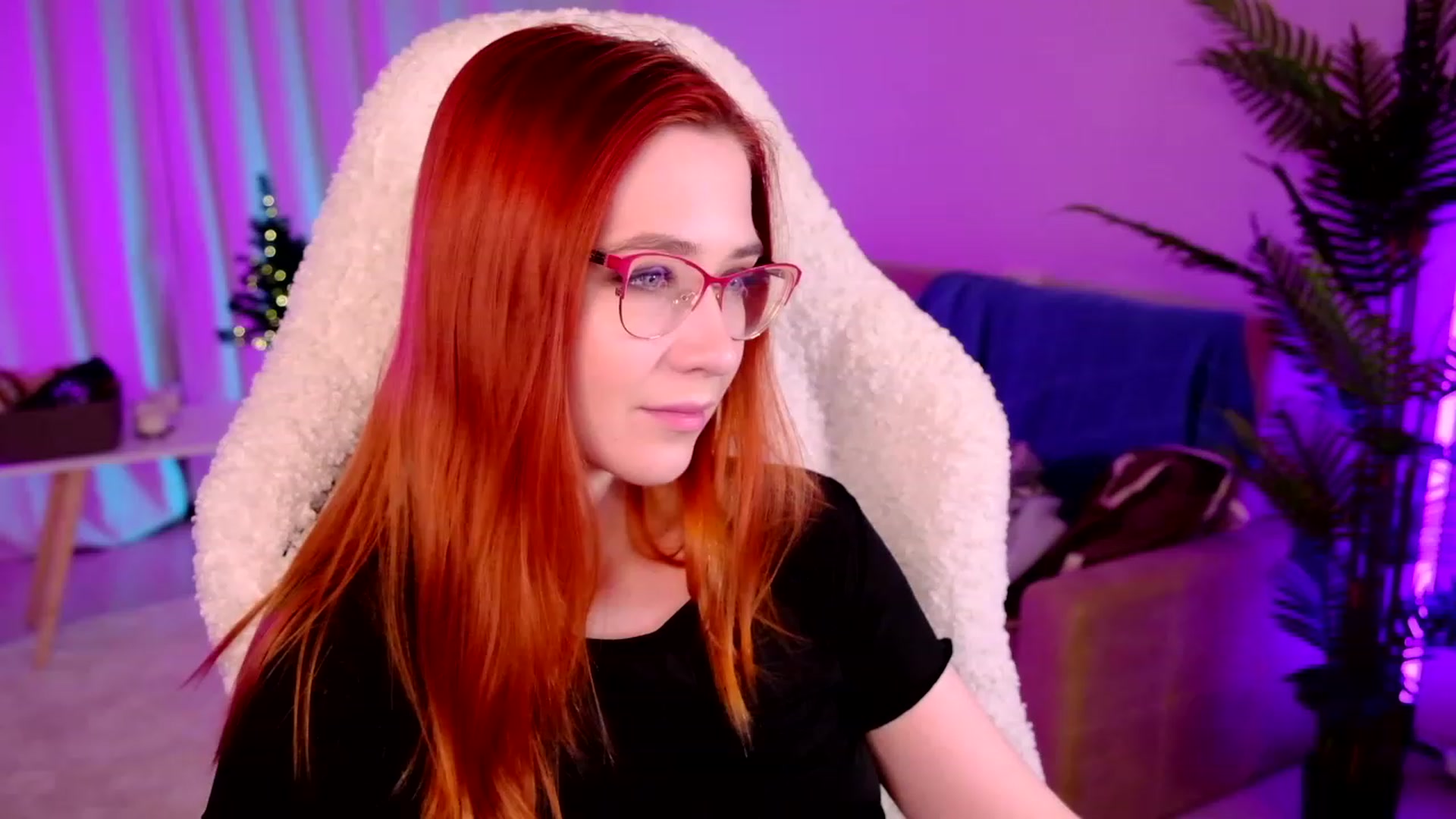 Gallery image thumbnail from SmthWrong's myfreecams stream on, 01/04/2024, 03:21 image 10 of 20