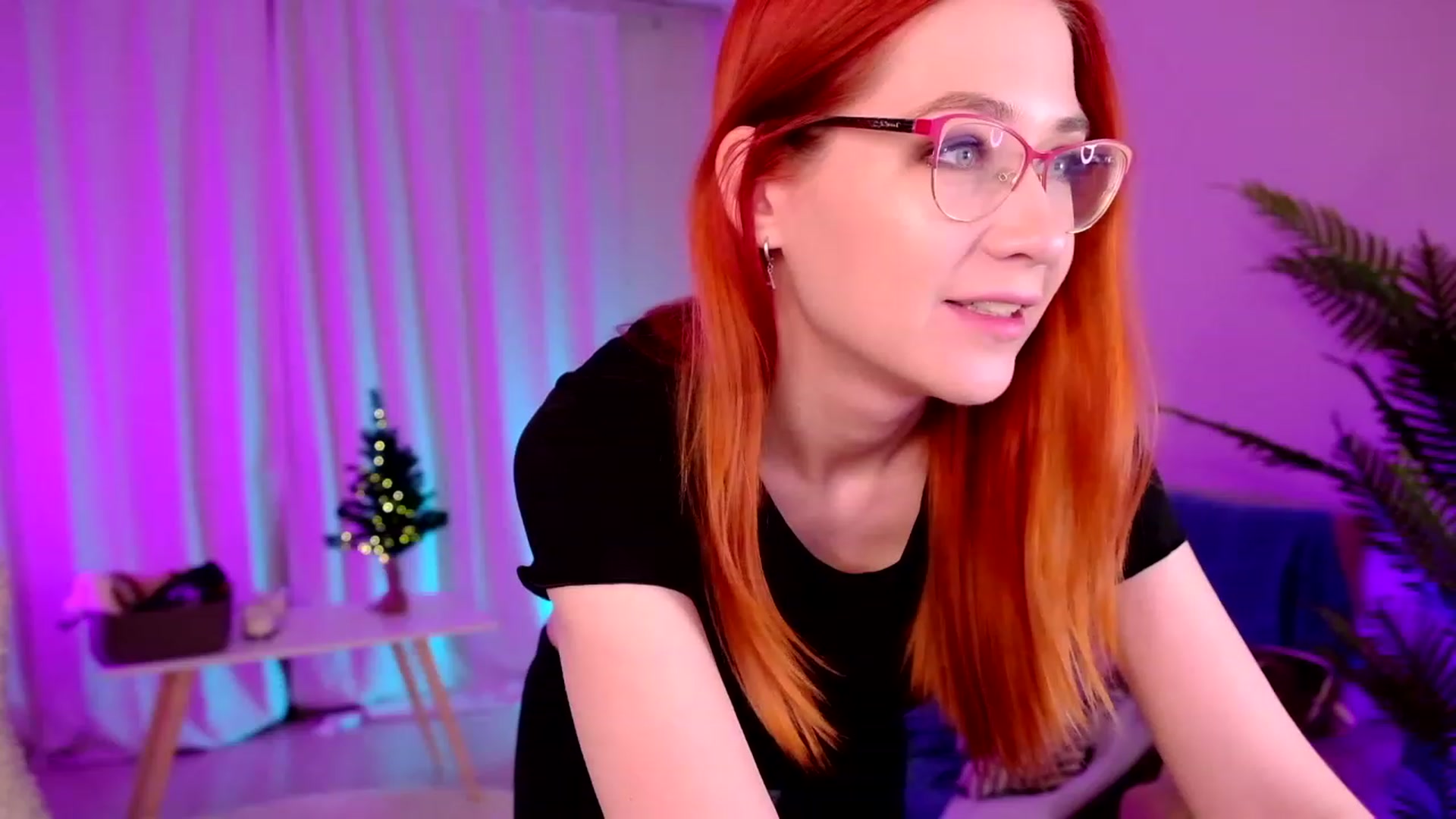 Gallery image thumbnail from SmthWrong's myfreecams stream on, 01/04/2024, 03:21 image 17 of 20