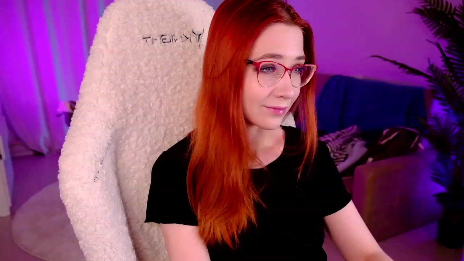 Gallery image thumbnail from SmthWrong's myfreecams stream on, 01/04/2024, 03:21 image 1 of 20