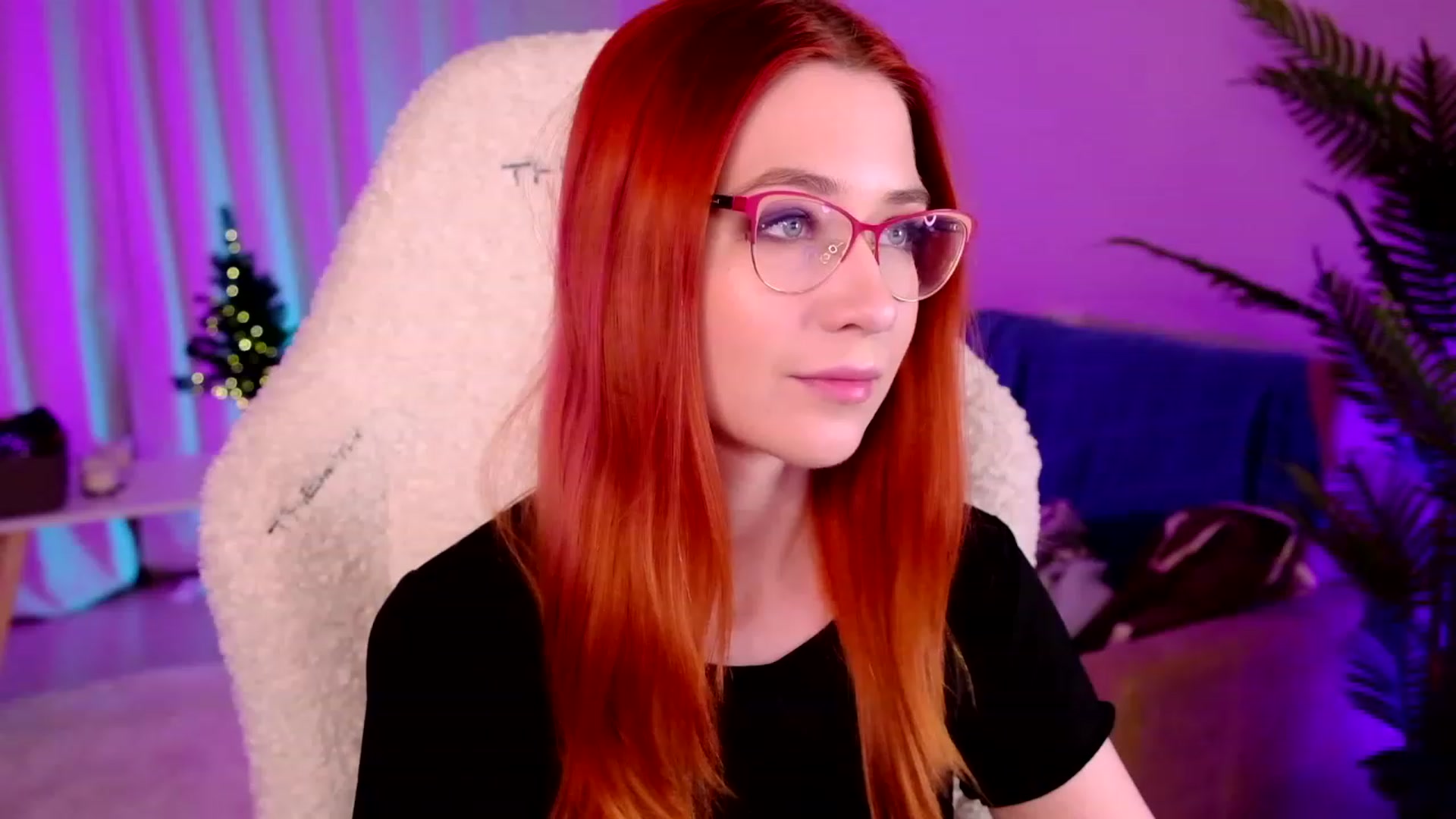 Gallery image thumbnail from SmthWrong's myfreecams stream on, 01/04/2024, 03:21 image 5 of 20