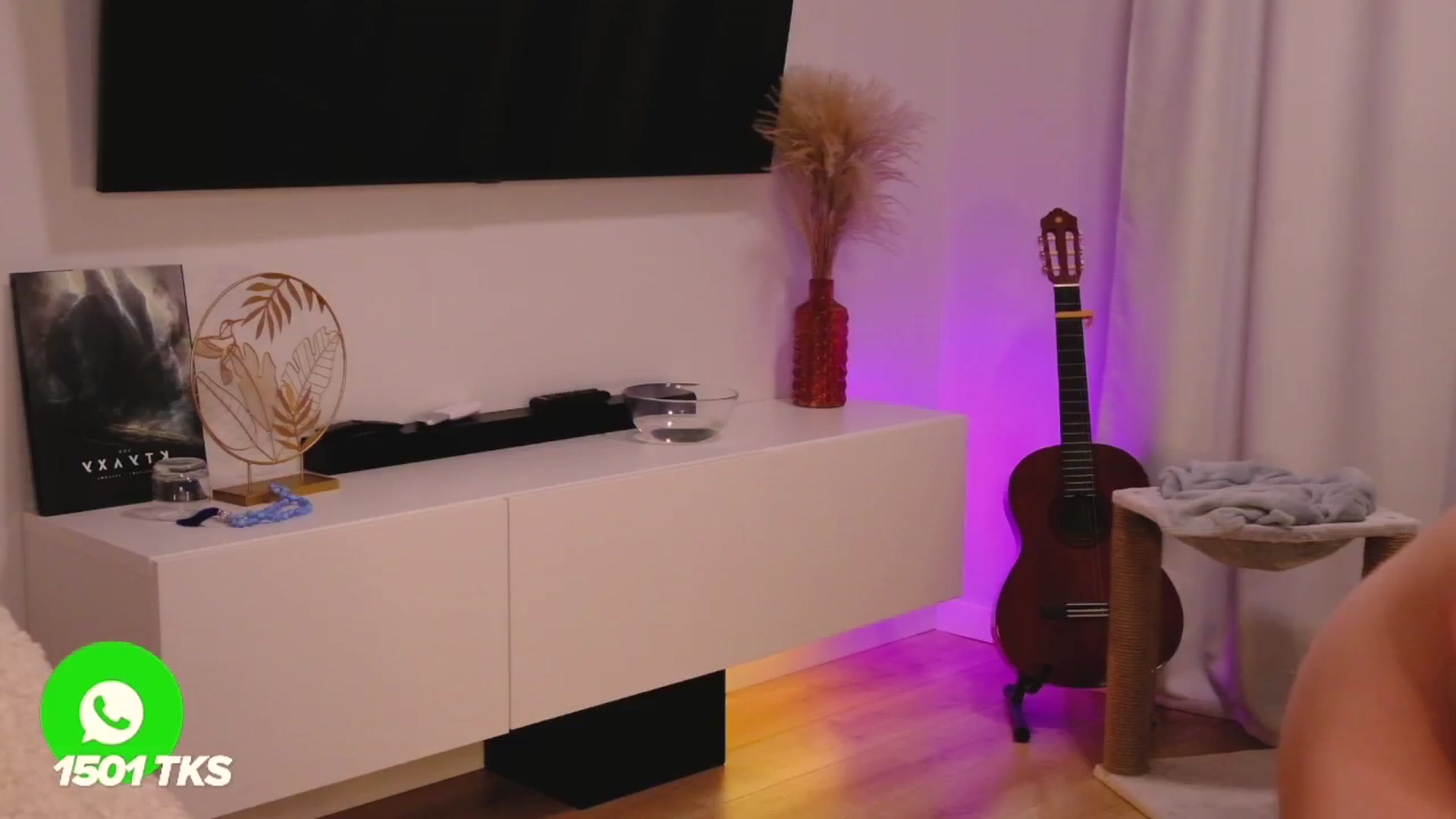 Gallery image thumbnail from SmthWrong's myfreecams stream on, 09/29/2024, 02:57 image 15 of 20