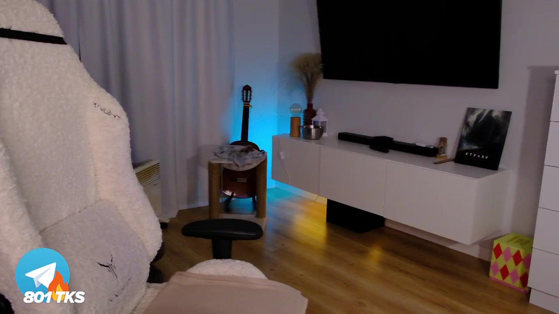 Gallery image thumbnail from SmthWrong's myfreecams stream on, 01/19/2025, 01:34 image 17 of 20