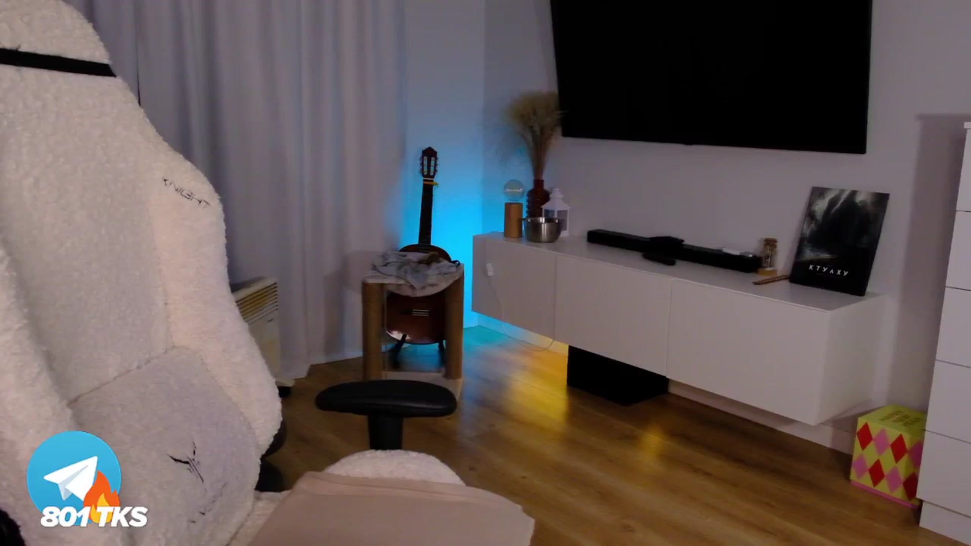Gallery image thumbnail from SmthWrong's myfreecams stream on, 01/19/2025, 01:34 image 19 of 20