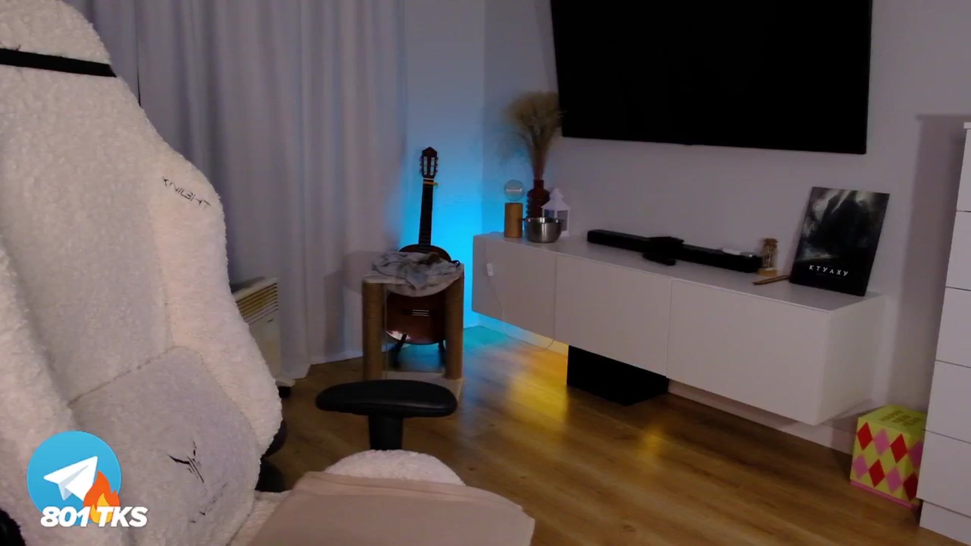 Gallery image thumbnail from SmthWrong's myfreecams stream on, 01/19/2025, 01:34 image 18 of 20