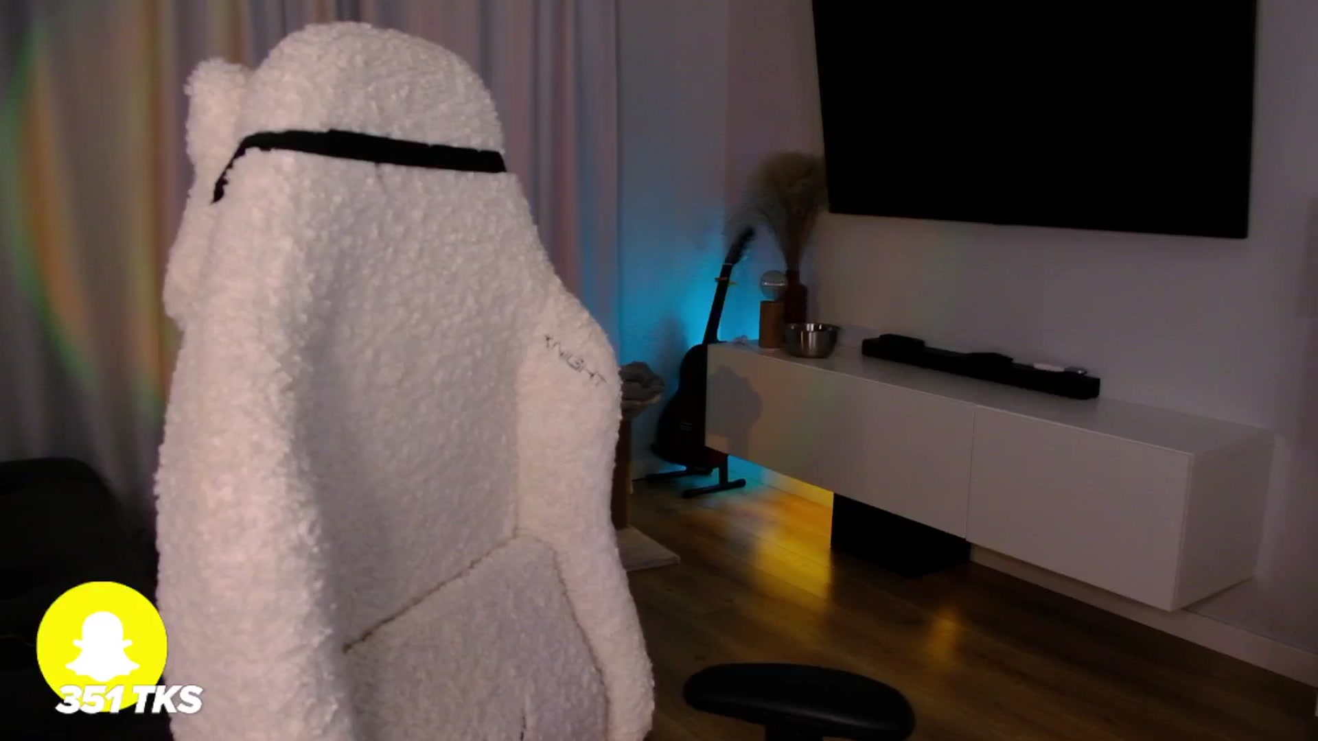 Gallery image thumbnail from SmthWrong's myfreecams stream on, 02/28/2025, 02:27 image 14 of 20