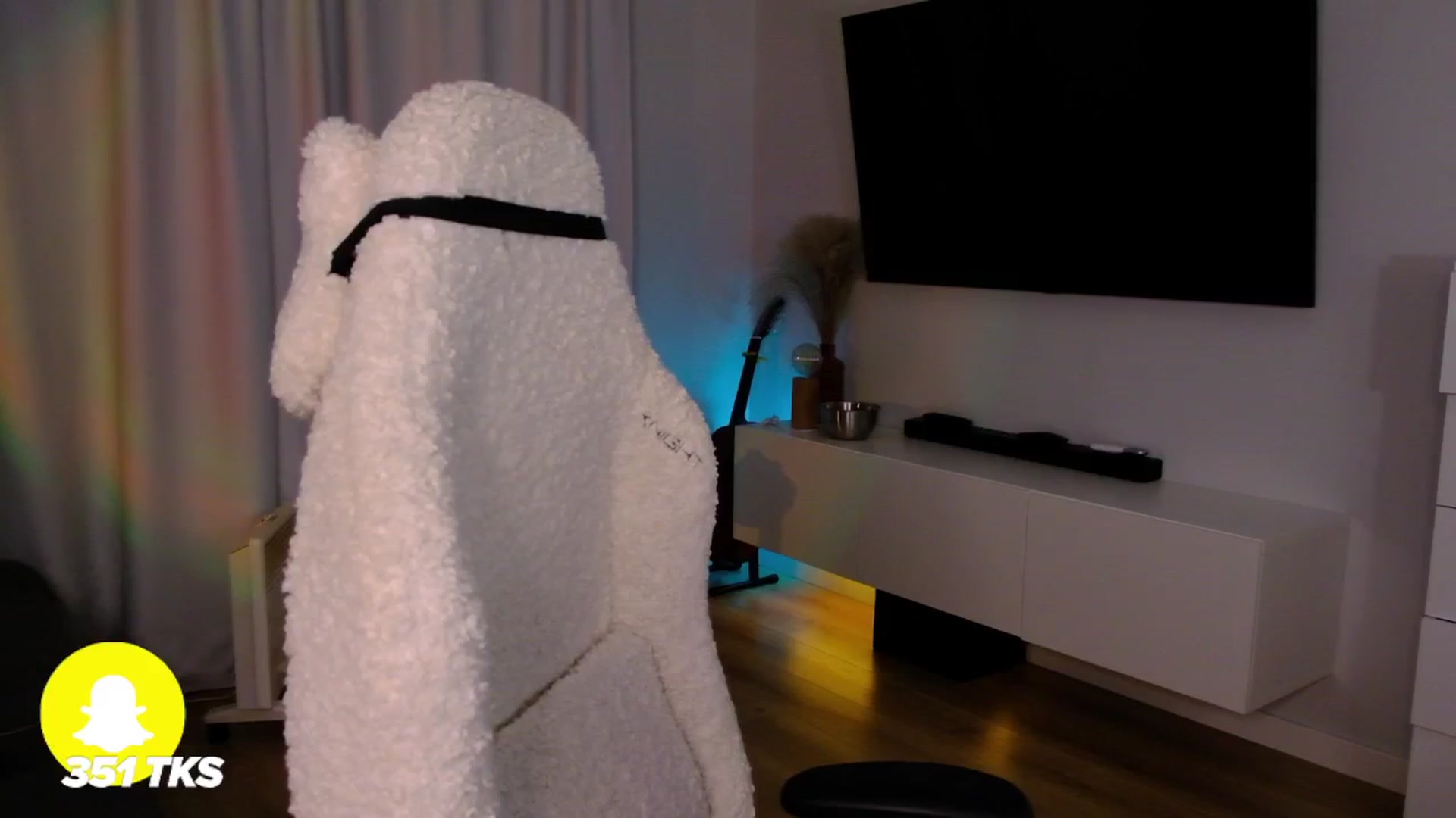 Gallery image thumbnail from SmthWrong's myfreecams stream on, 02/28/2025, 02:27 image 8 of 20