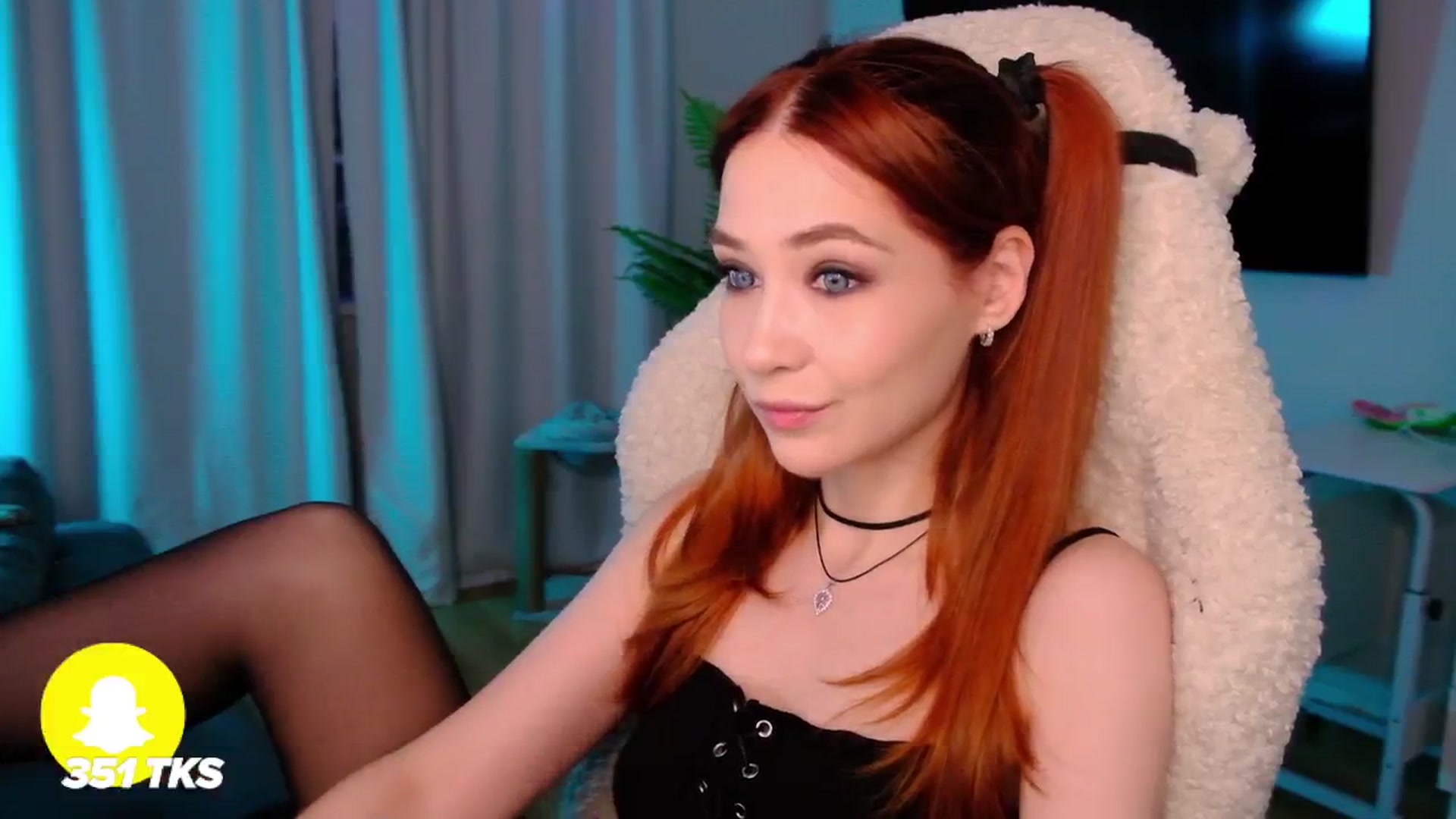 Gallery image thumbnail from SmthWrong's myfreecams stream on, 06/01/2025, 24:25 image 4 of 20