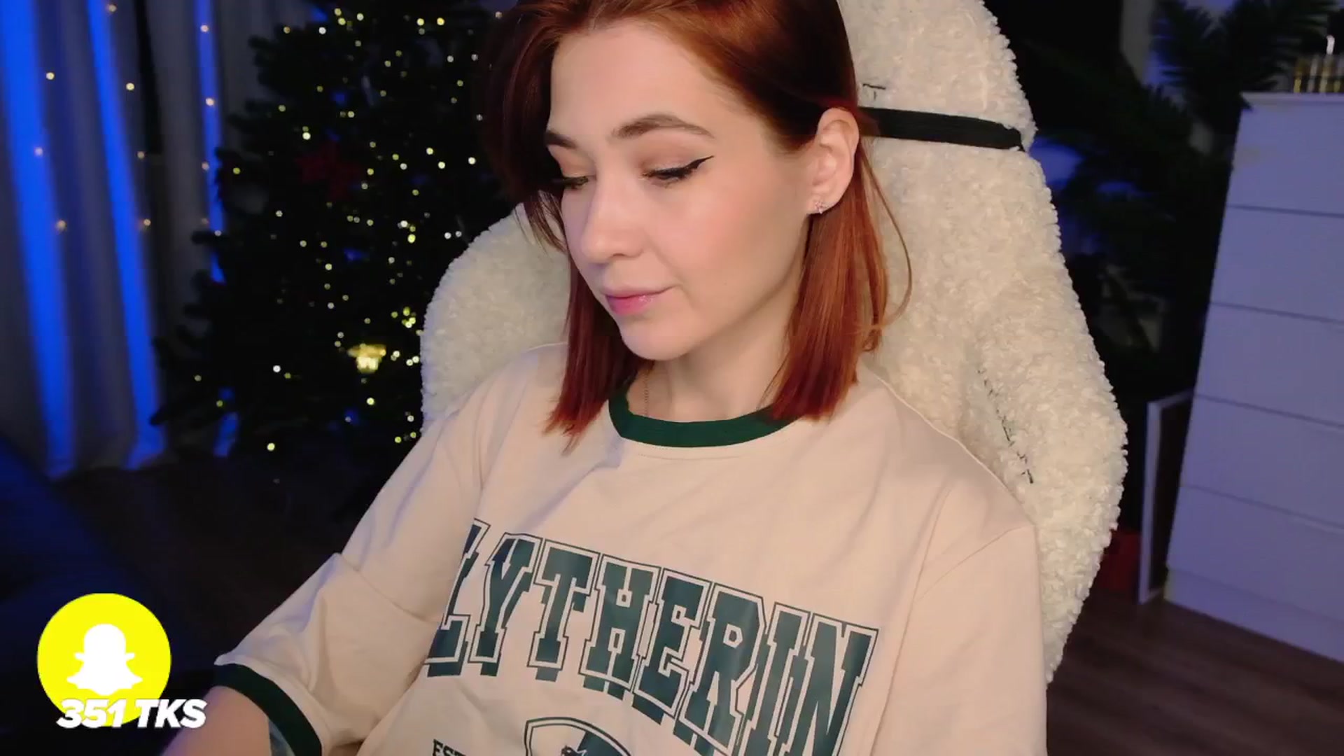 Gallery image thumbnail from SmthWrong's myfreecams stream on, 12/31/2025, 24:02 image 17 of 20