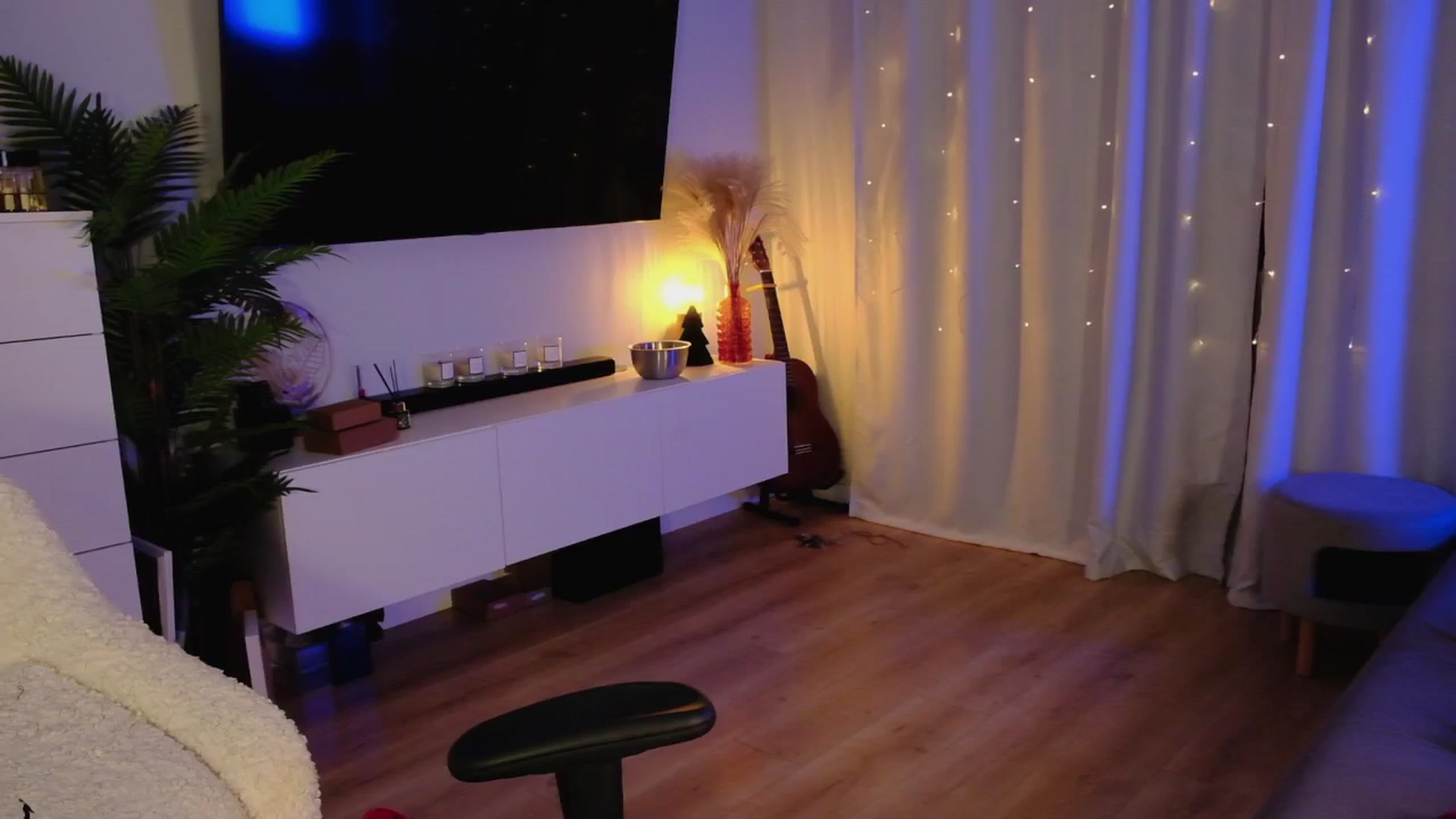 Gallery image thumbnail from SmthWrong's myfreecams stream on, 01/09/2026, 23:53 image 9 of 20