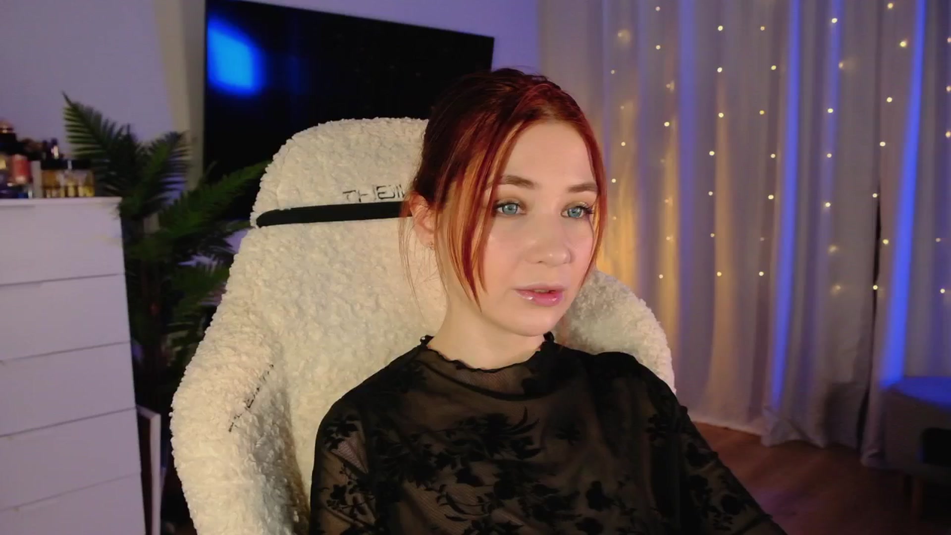 Gallery image thumbnail from SmthWrong's myfreecams stream on, 01/10/2026, 01:30 image 14 of 20