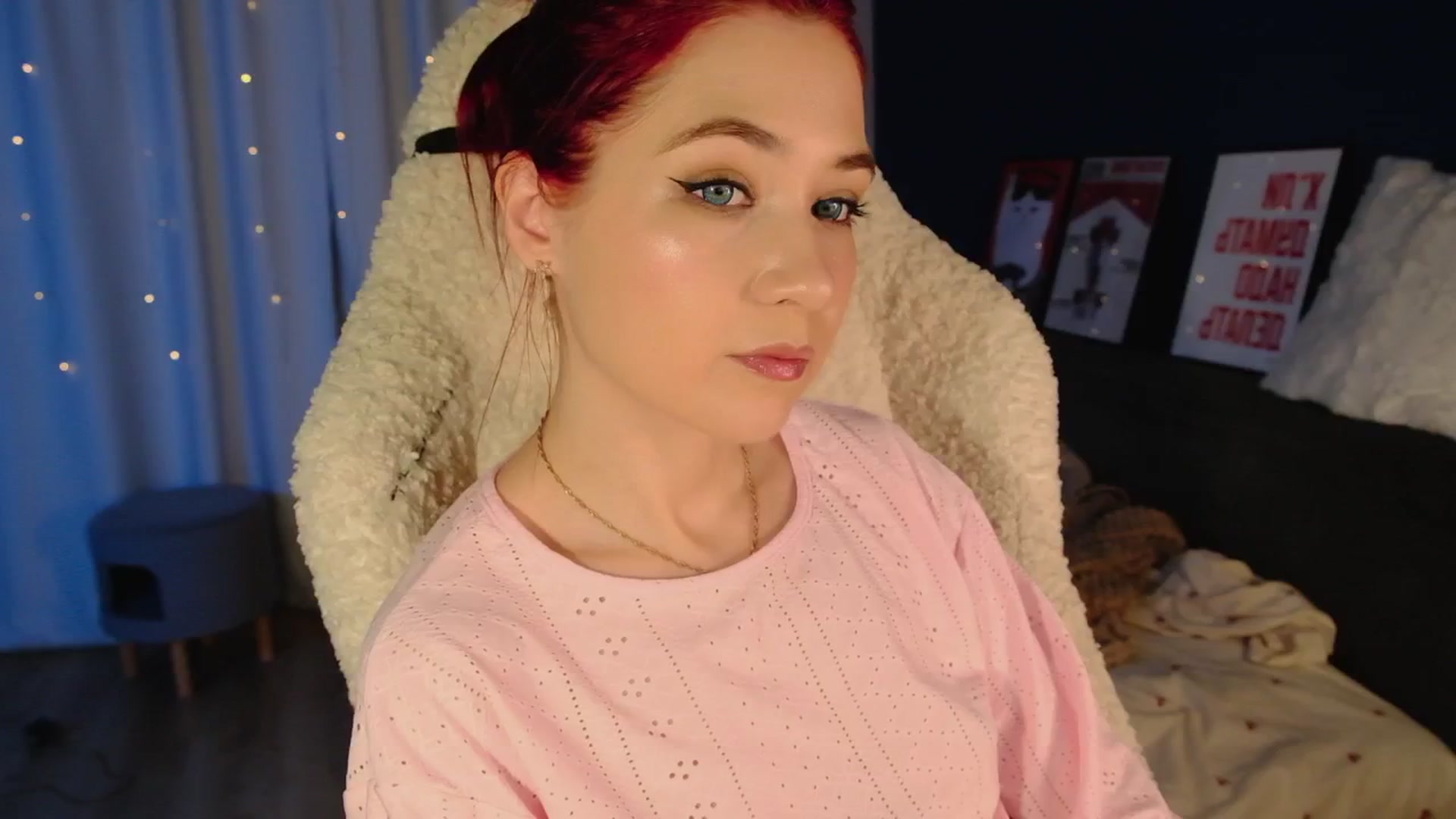 Gallery image thumbnail from SmthWrong's myfreecams stream on, 03/01/2026, 03:21 image 18 of 20
