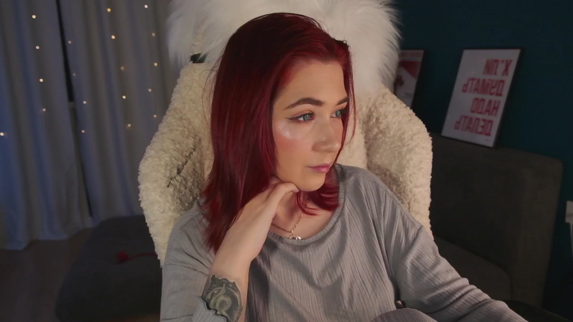 Gallery image thumbnail from SmthWrong's myfreecams stream on, 03/09/2026, 24:37 image 17 of 20