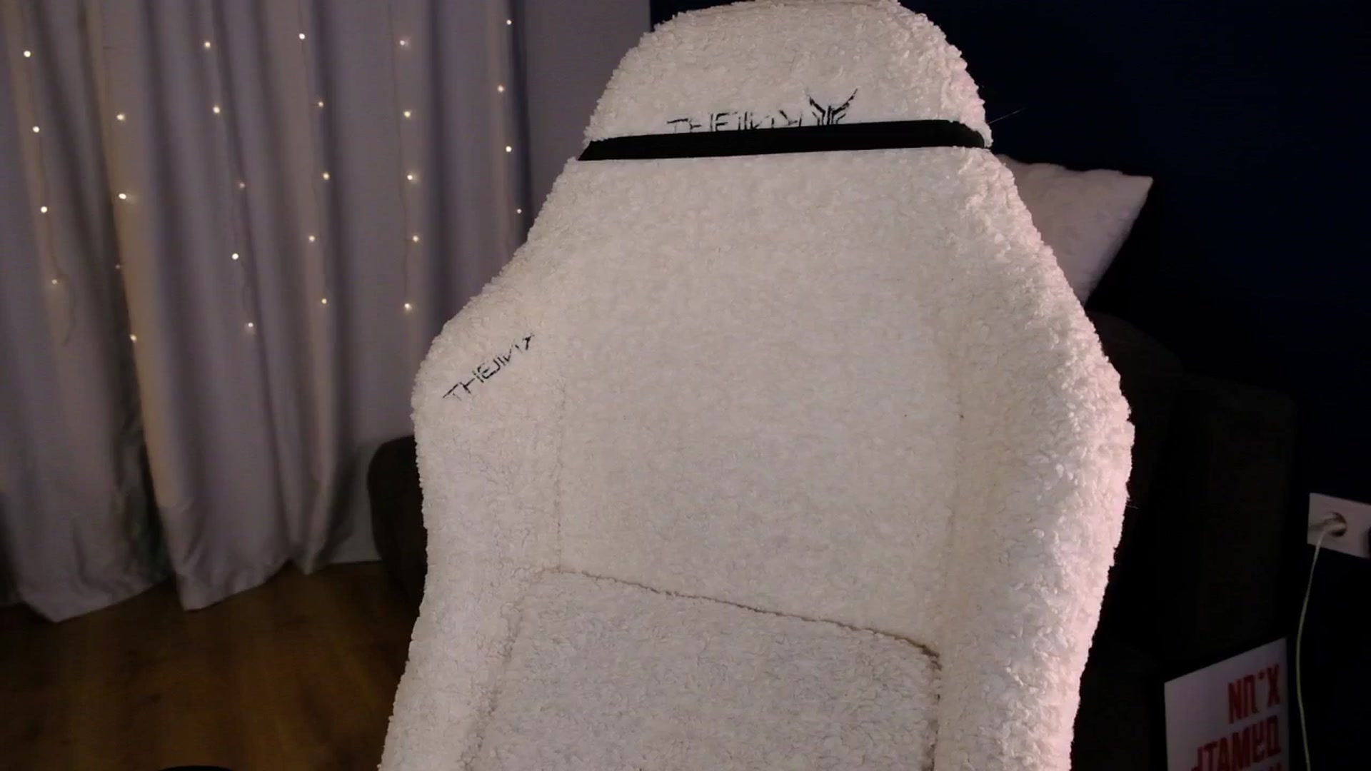 Gallery image thumbnail from SmthWrong's myfreecams stream on, 03/13/2026, 21:37 image 20 of 20