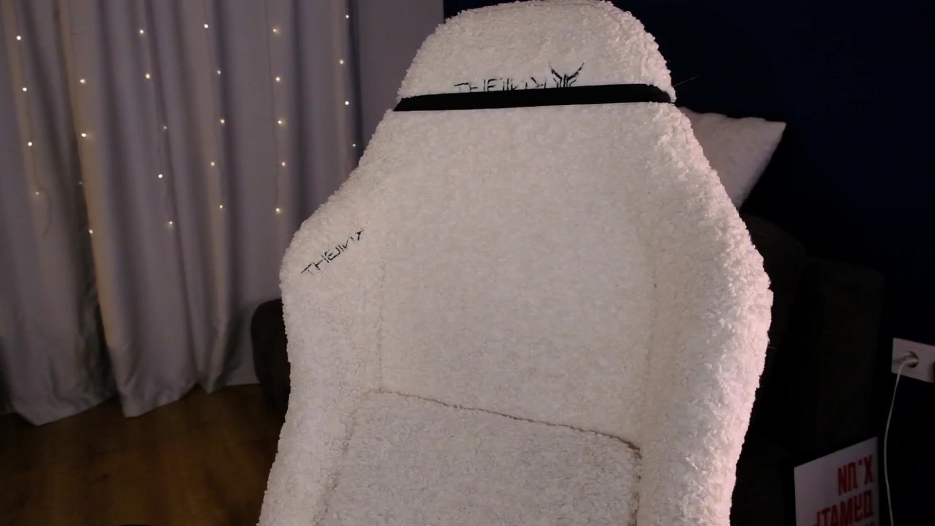Gallery image thumbnail from SmthWrong's myfreecams stream on, 03/13/2026, 21:37 image 19 of 20