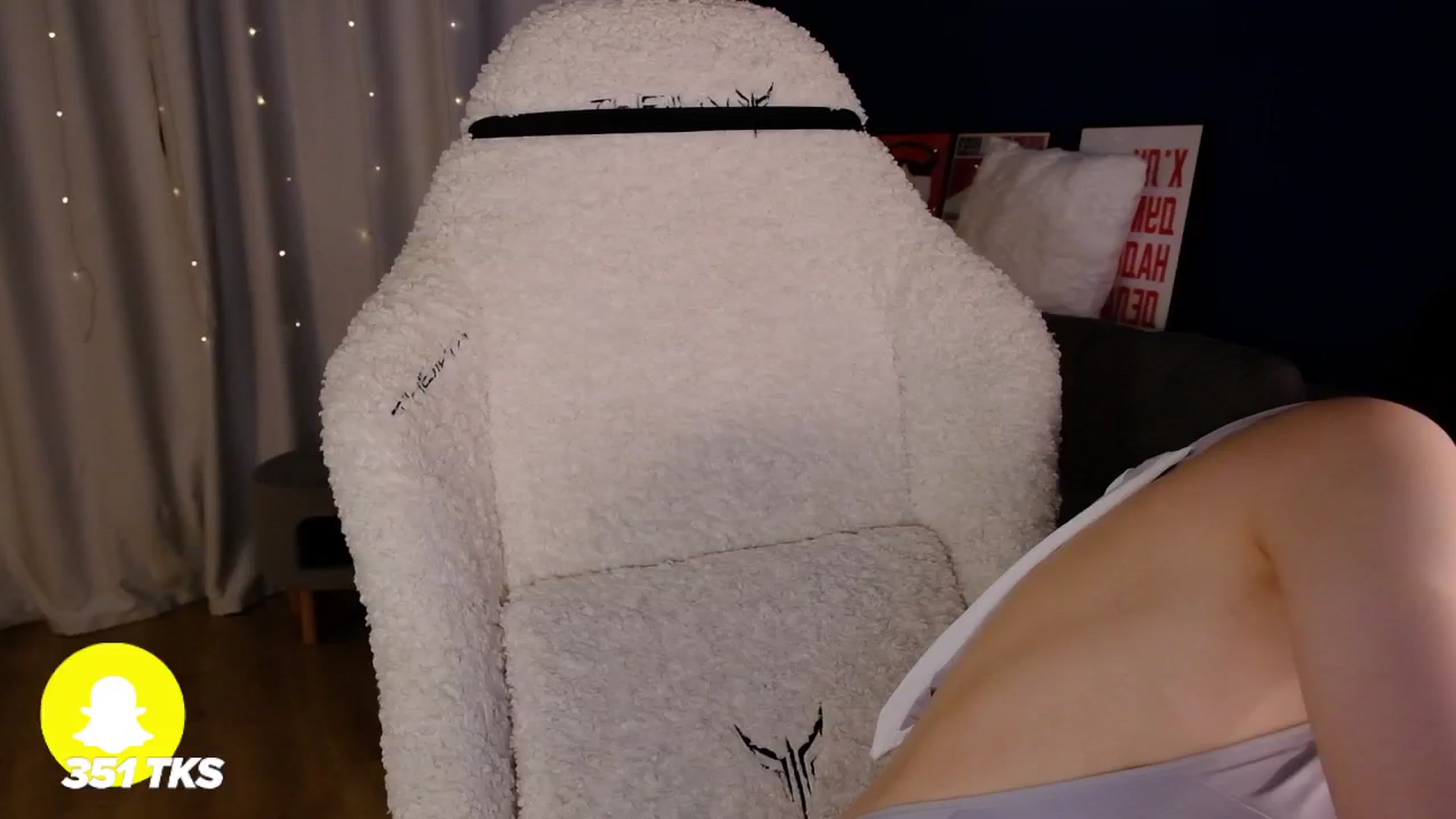 Gallery image thumbnail from SmthWrong's myfreecams stream on, 03/18/2026, 20:51 image 13 of 20