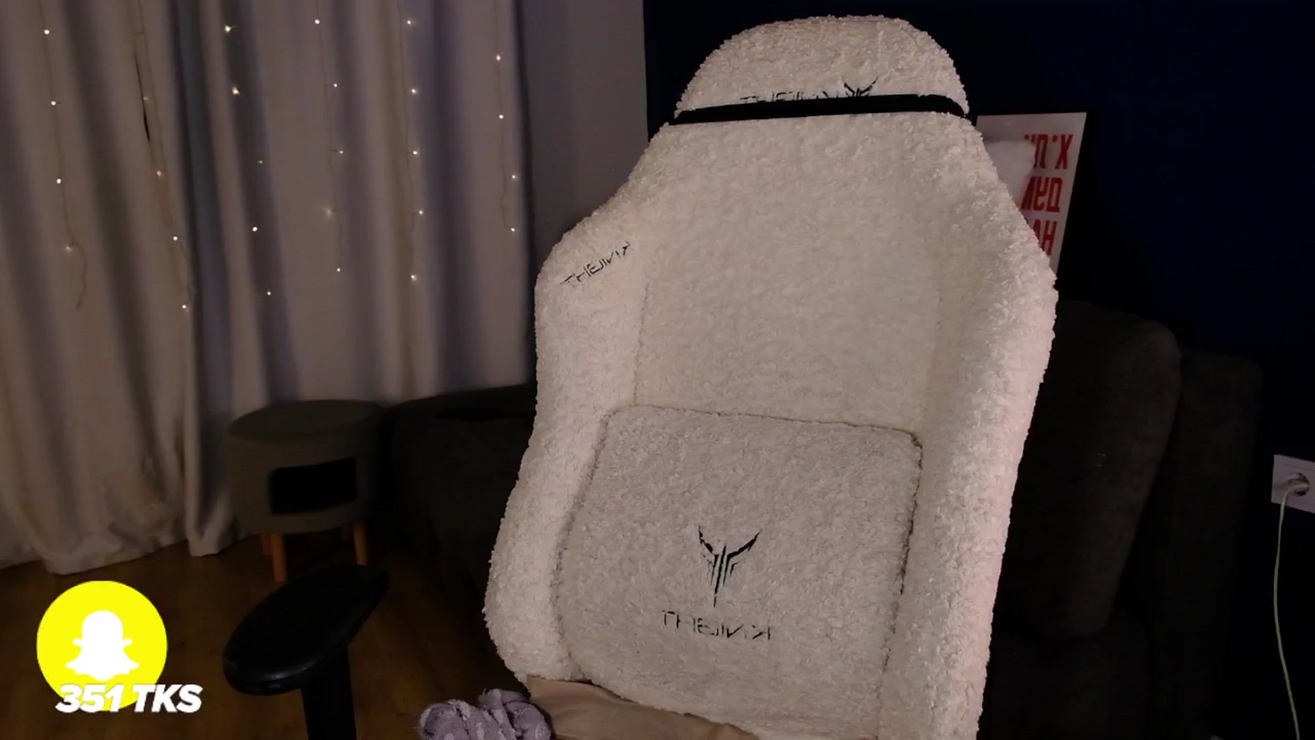 Gallery image thumbnail from SmthWrong's myfreecams stream on, 03/18/2026, 20:51 image 17 of 20