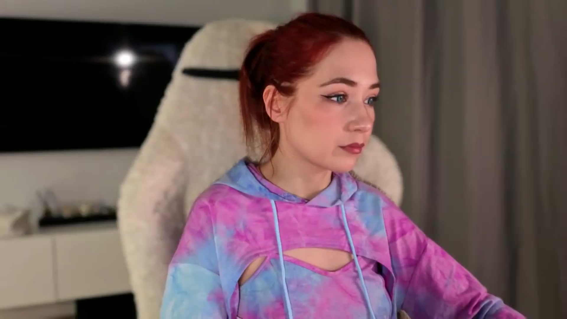 Gallery image thumbnail from SmthWrong's myfreecams stream on, 05/30/2026, 01:44 image 9 of 20