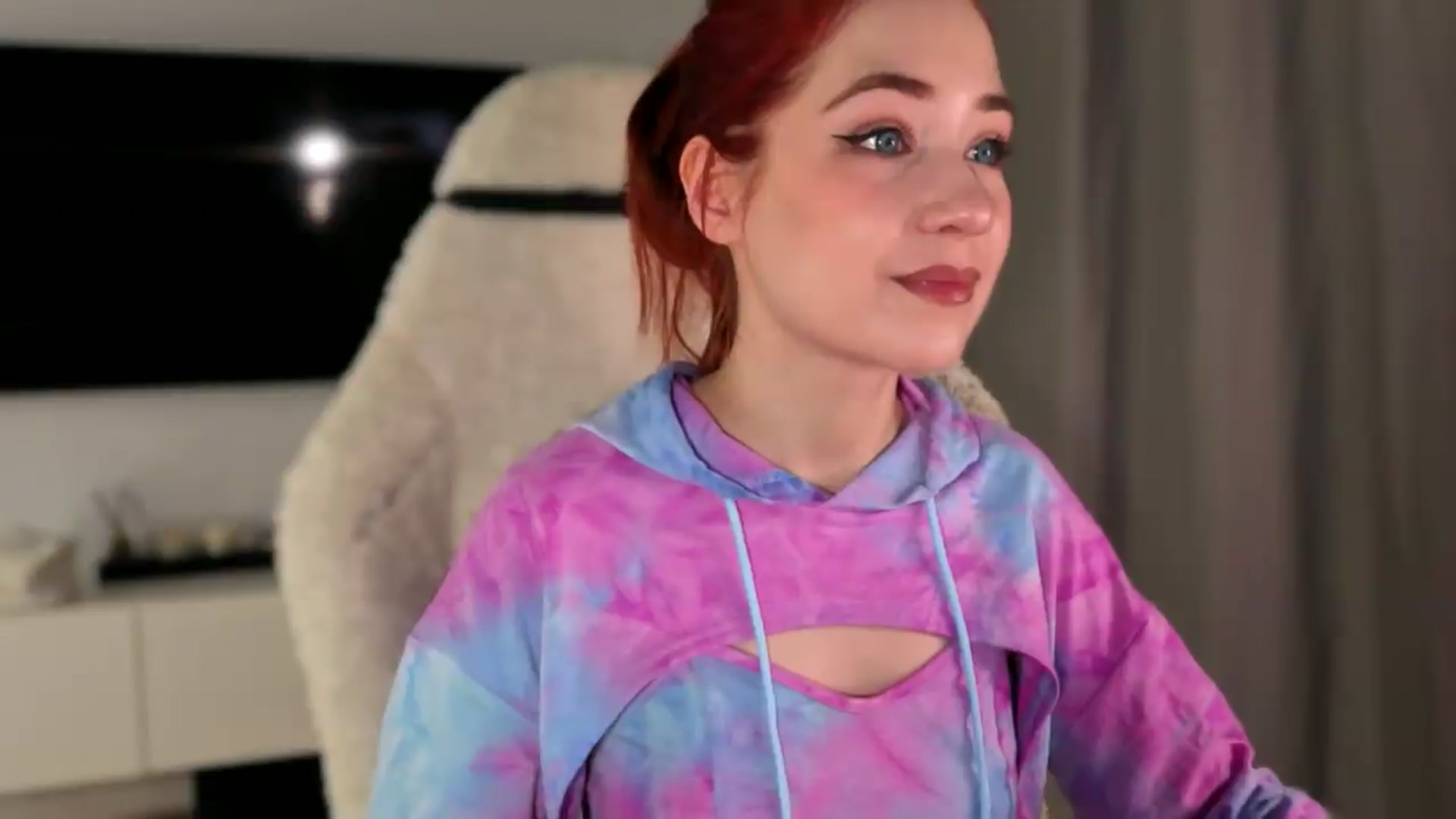 Gallery image thumbnail from SmthWrong's myfreecams stream on, 05/30/2026, 01:44 image 17 of 20