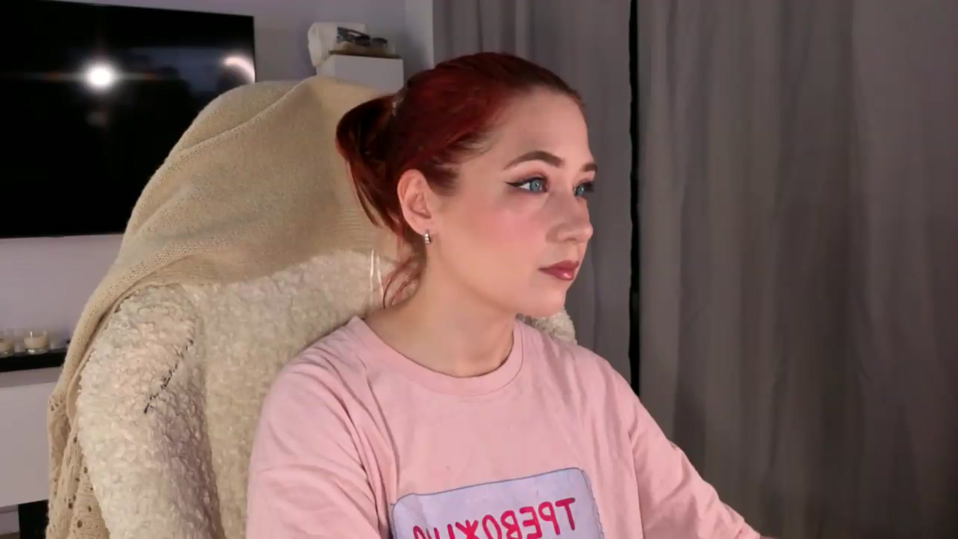 Gallery image thumbnail from SmthWrong's myfreecams stream on, 06/11/2026, 24:06 image 7 of 20