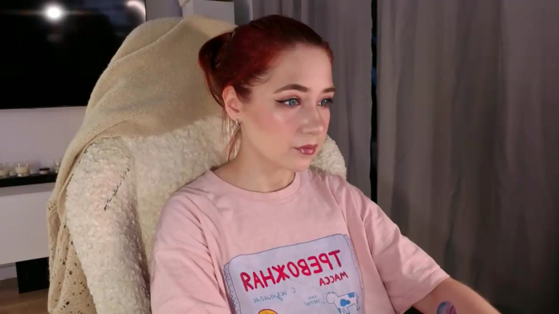 Gallery image thumbnail from SmthWrong's myfreecams stream on, 06/11/2026, 24:06 image 19 of 20