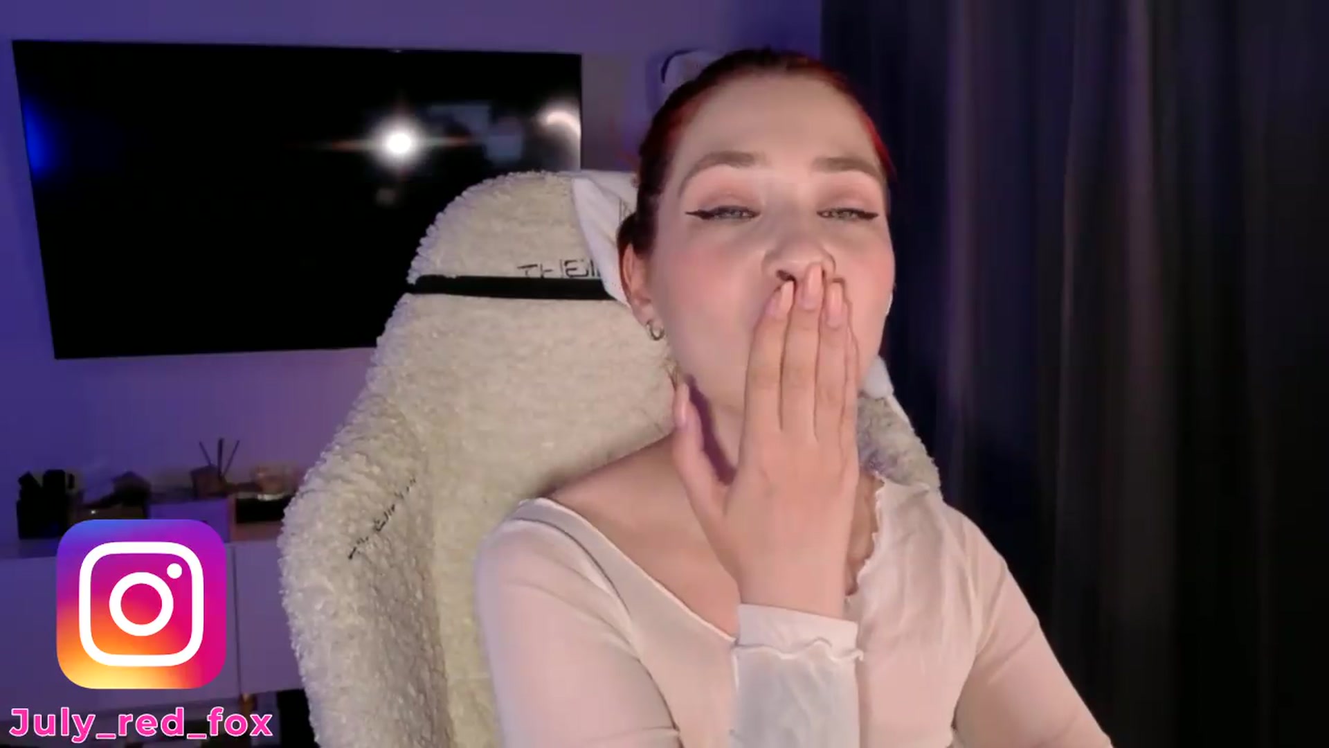 Gallery image thumbnail from SmthWrong's myfreecams stream on, 06/19/2026, 23:11 image 8 of 20