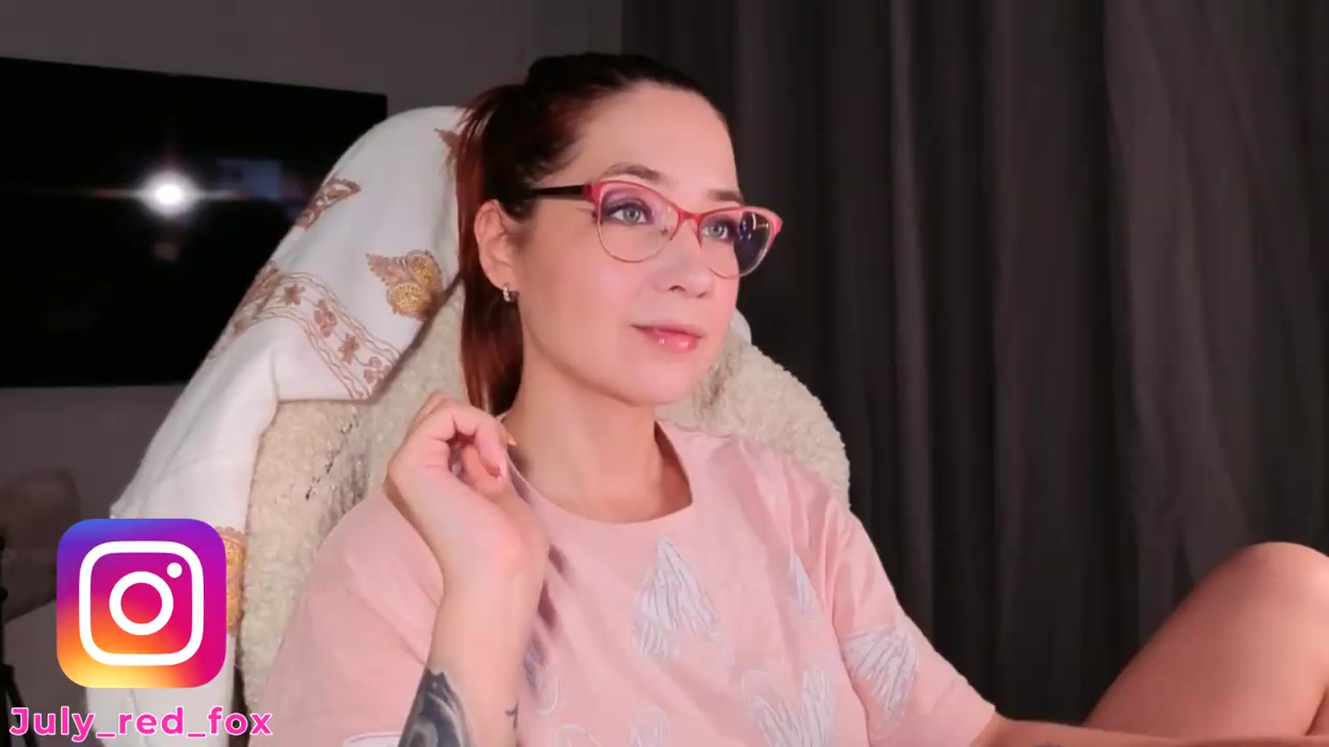 Gallery image thumbnail from SmthWrong's myfreecams stream on, 07/12/2026, 24:42 image 13 of 20