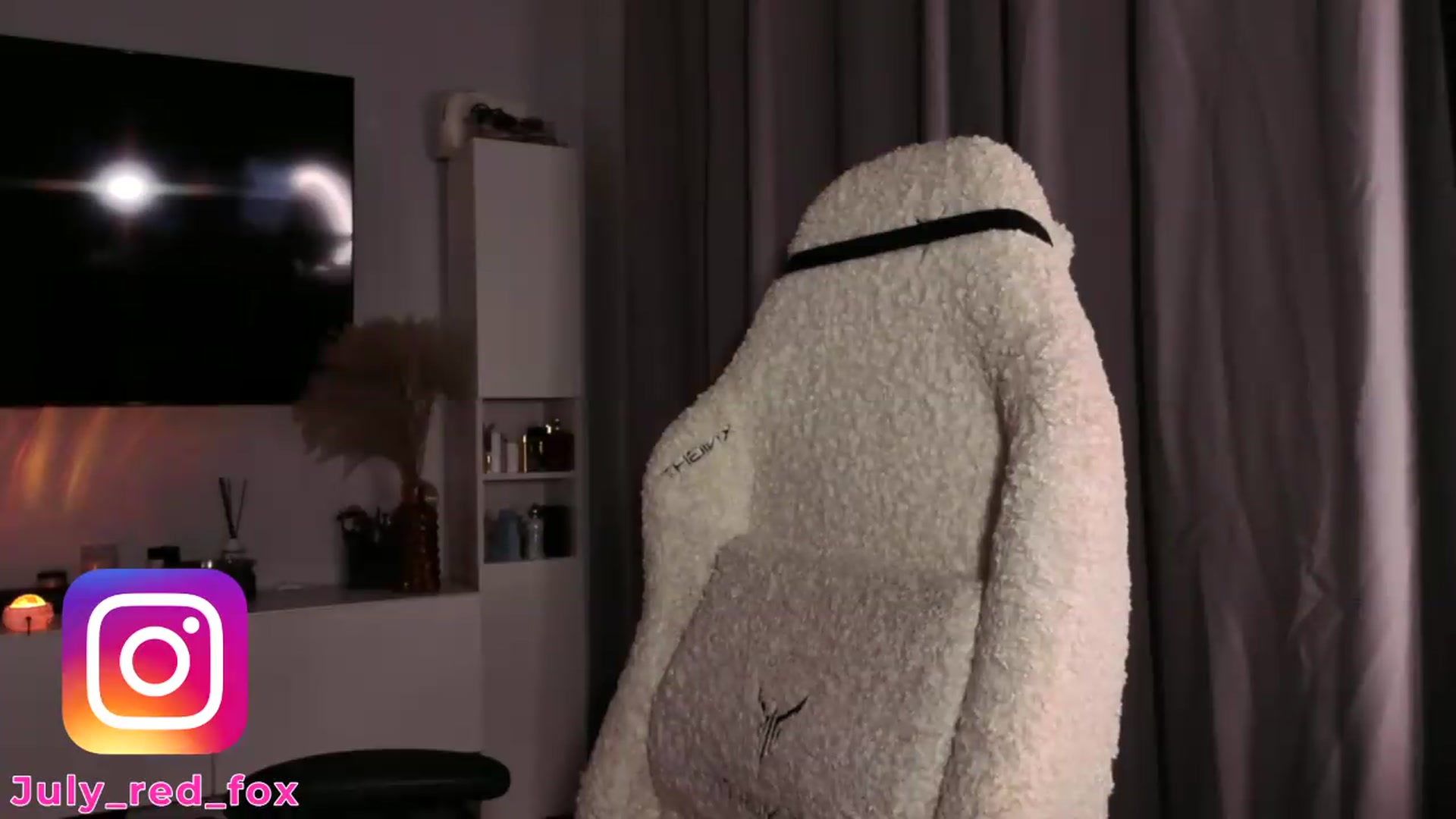 Gallery image thumbnail from SmthWrong's myfreecams stream on, 08/07/2026, 22:44 image 3 of 20