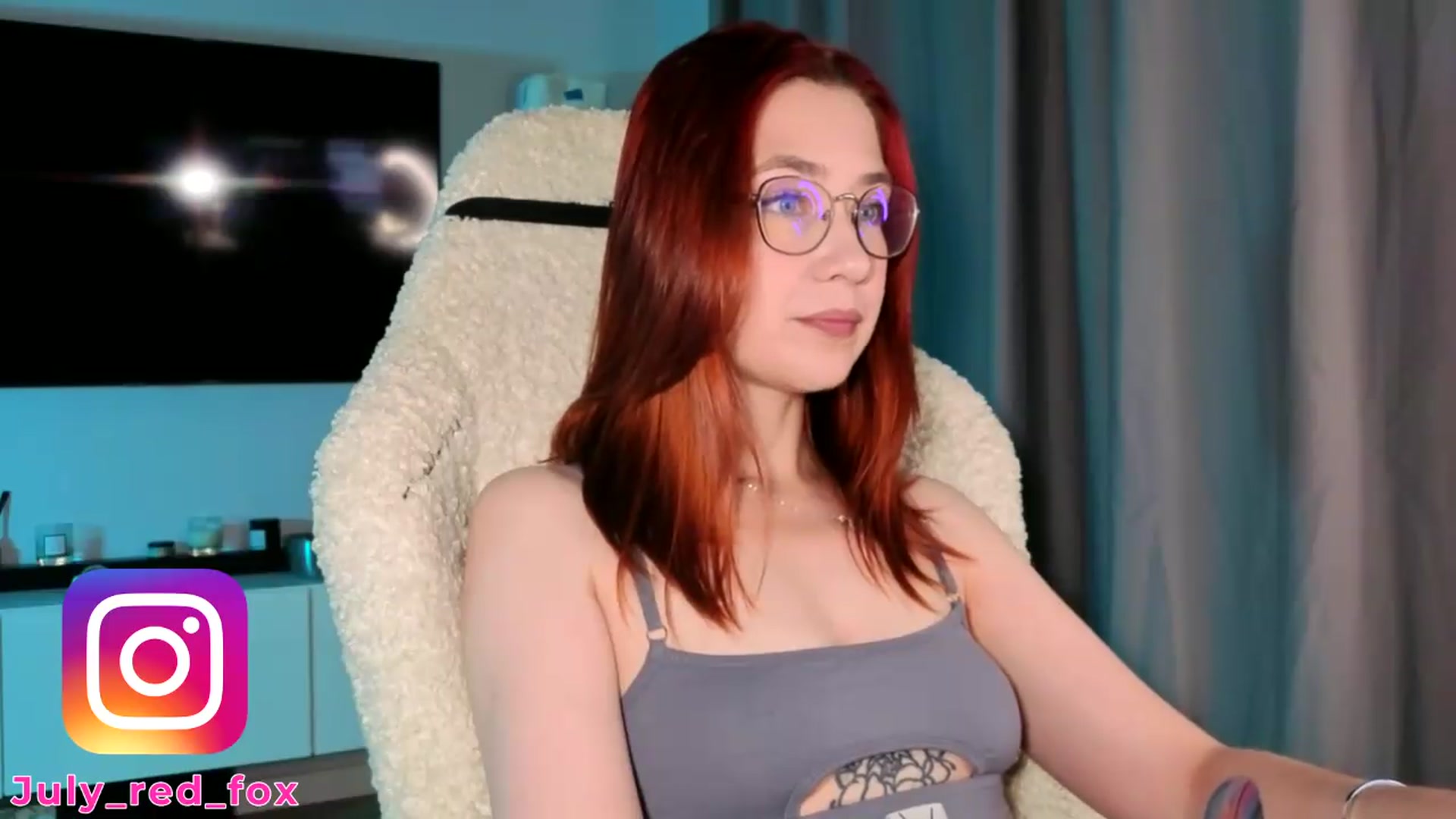Gallery image thumbnail from SmthWrong's myfreecams stream on, 08/22/2026, 24:01 image 8 of 20