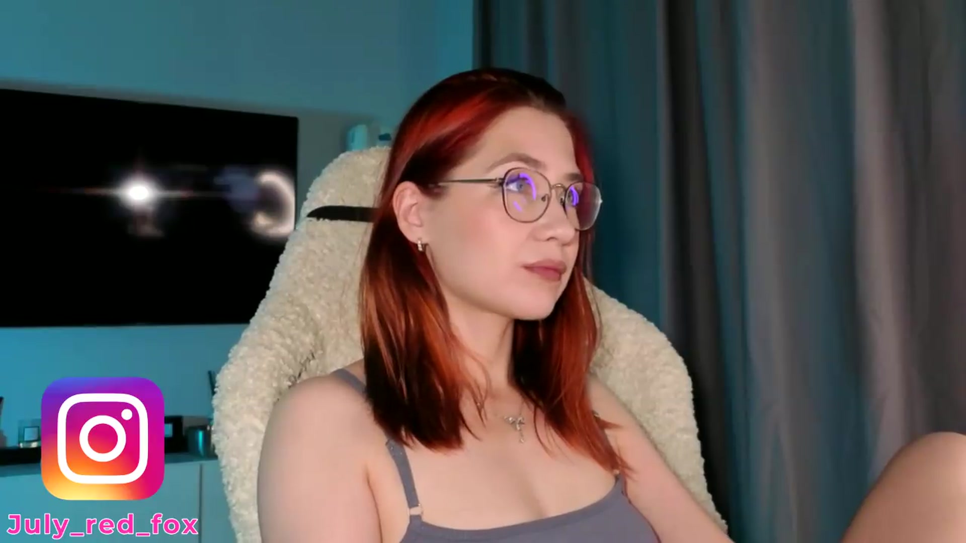 Gallery image thumbnail from SmthWrong's myfreecams stream on, 08/22/2026, 24:01 image 16 of 20