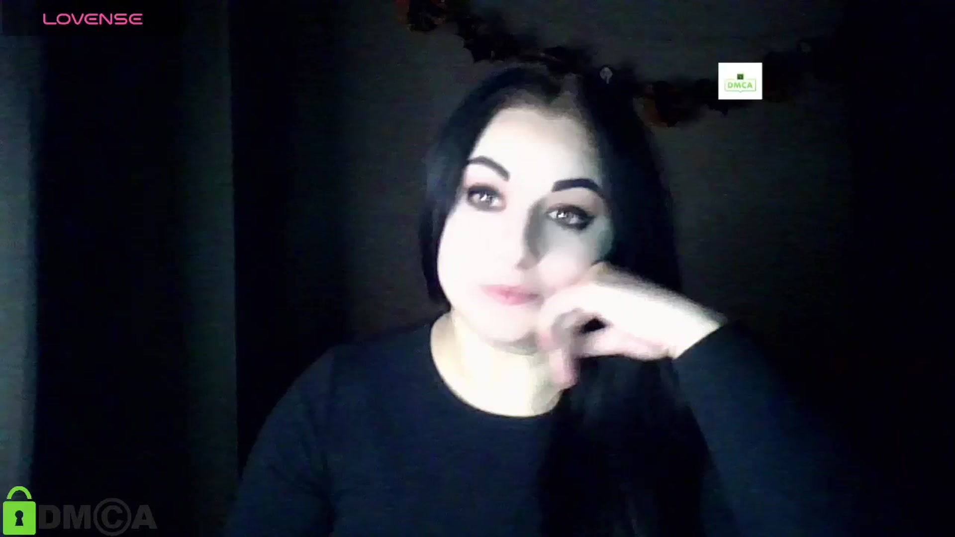 Gallery image thumbnail from Snake_Li's myfreecams stream on, 11/14/2025, 15:37 image 17 of 20