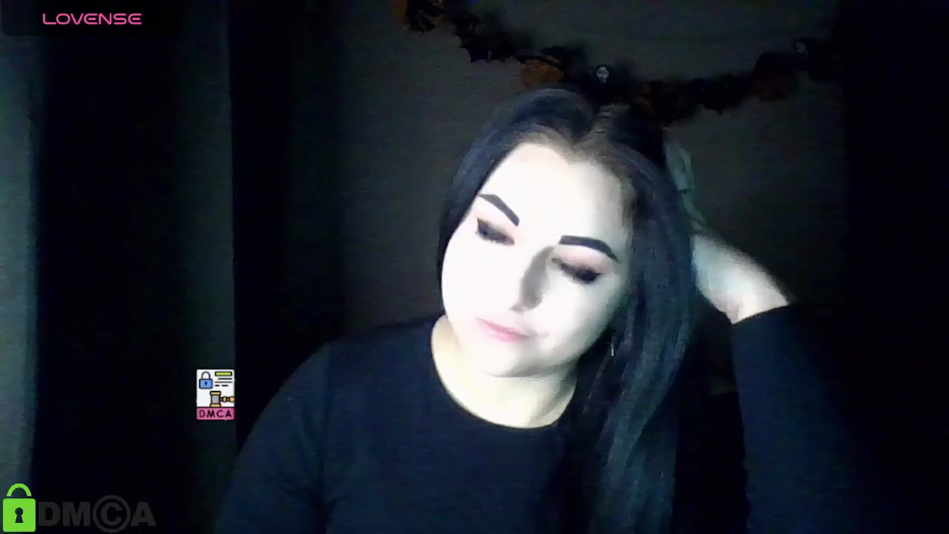 Gallery image thumbnail from Snake_Li's myfreecams stream on, 11/14/2025, 15:37 image 15 of 20