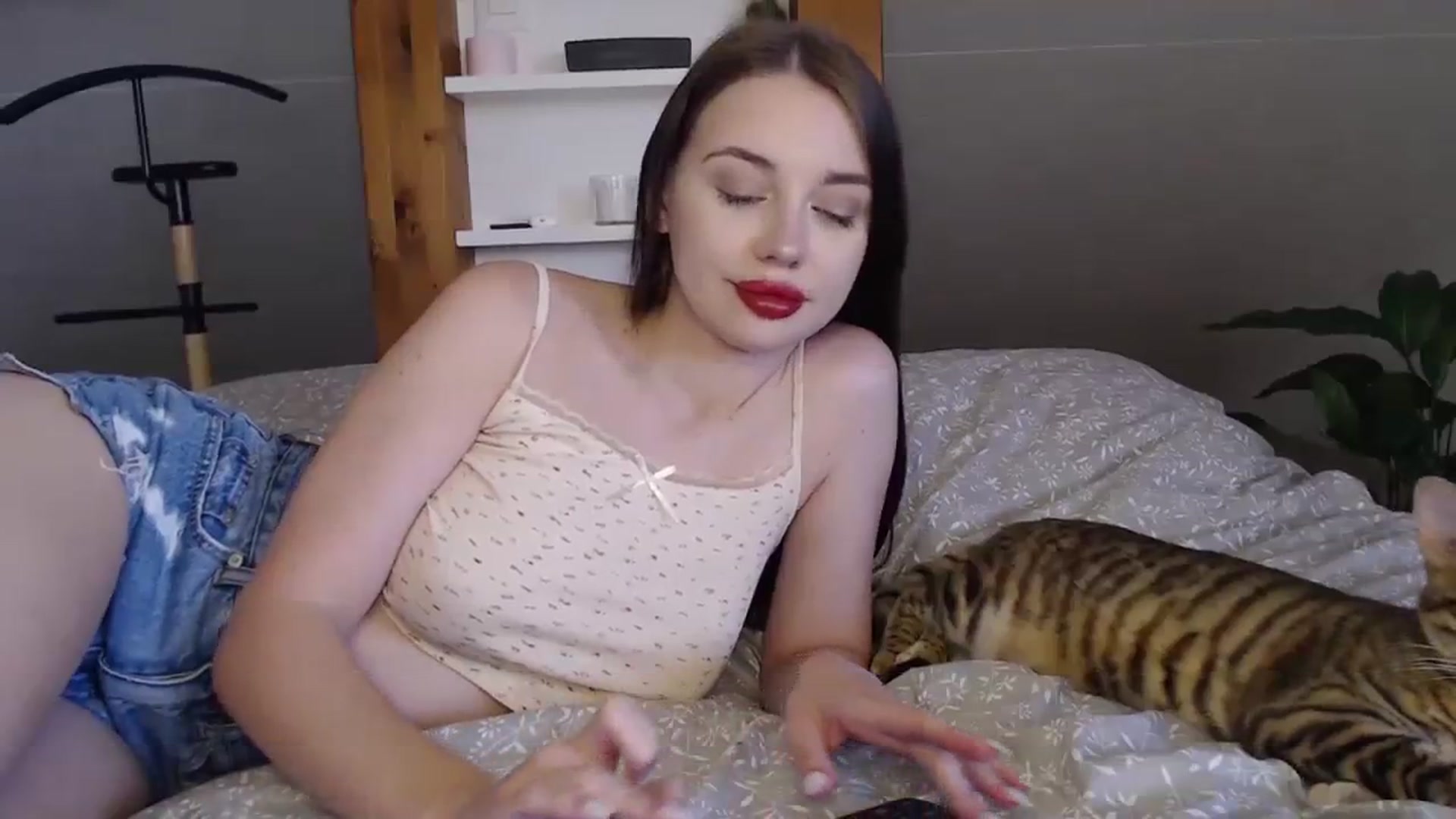Gallery image thumbnail from Snake_lady's myfreecams stream on, 09/29/2023, 16:56 image 11 of 20