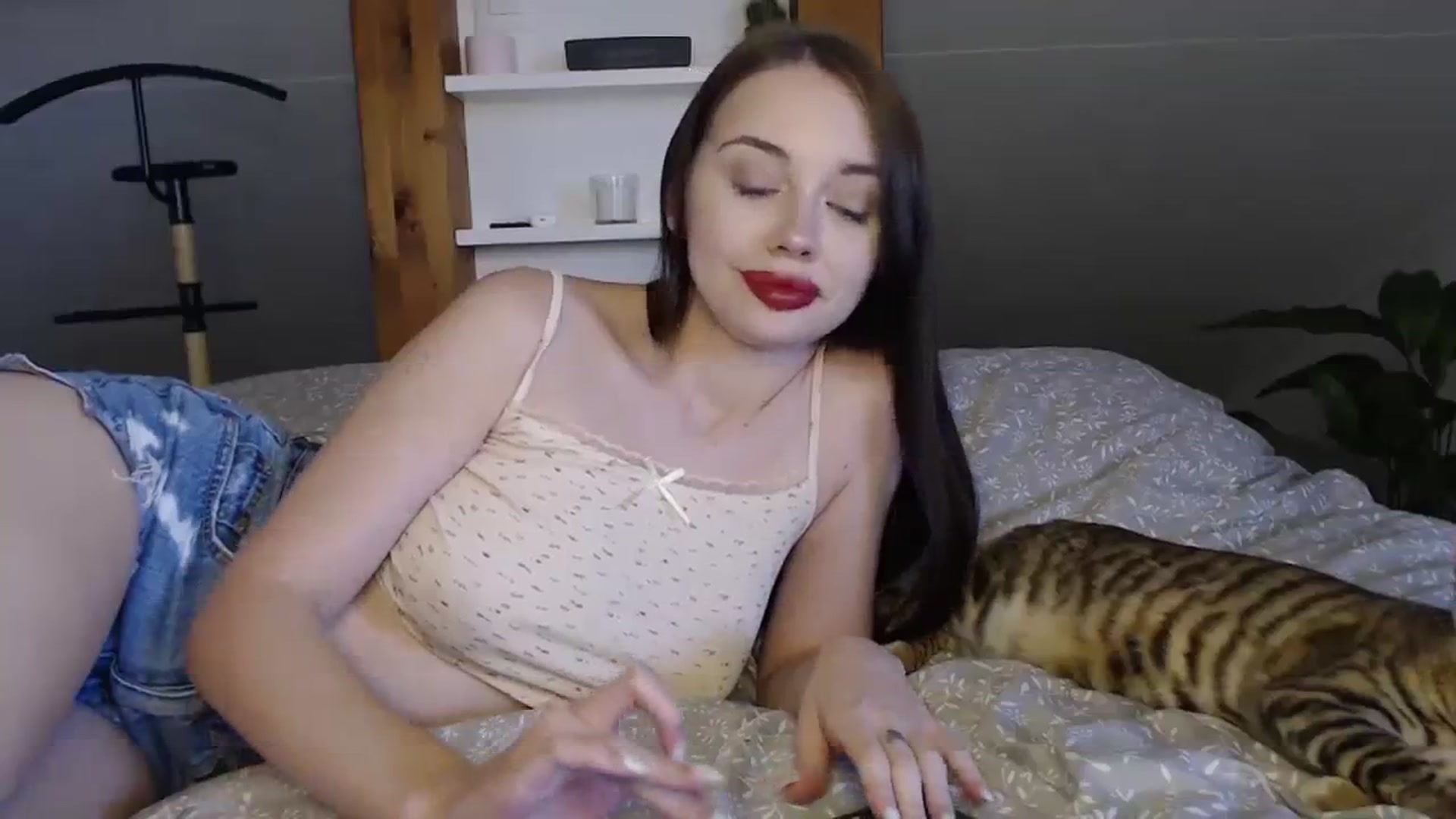Gallery image thumbnail from Snake_lady's myfreecams stream on, 09/29/2023, 16:56 image 12 of 20