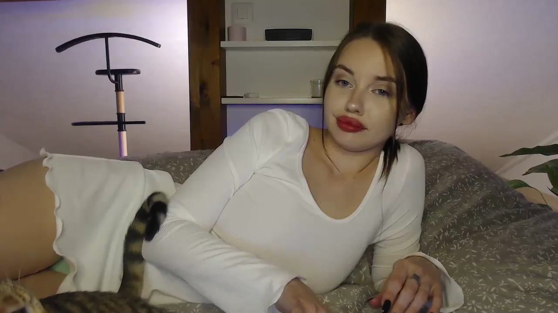 Gallery image thumbnail from Snake_lady's myfreecams stream on, 10/02/2023, 18:03 image 4 of 20
