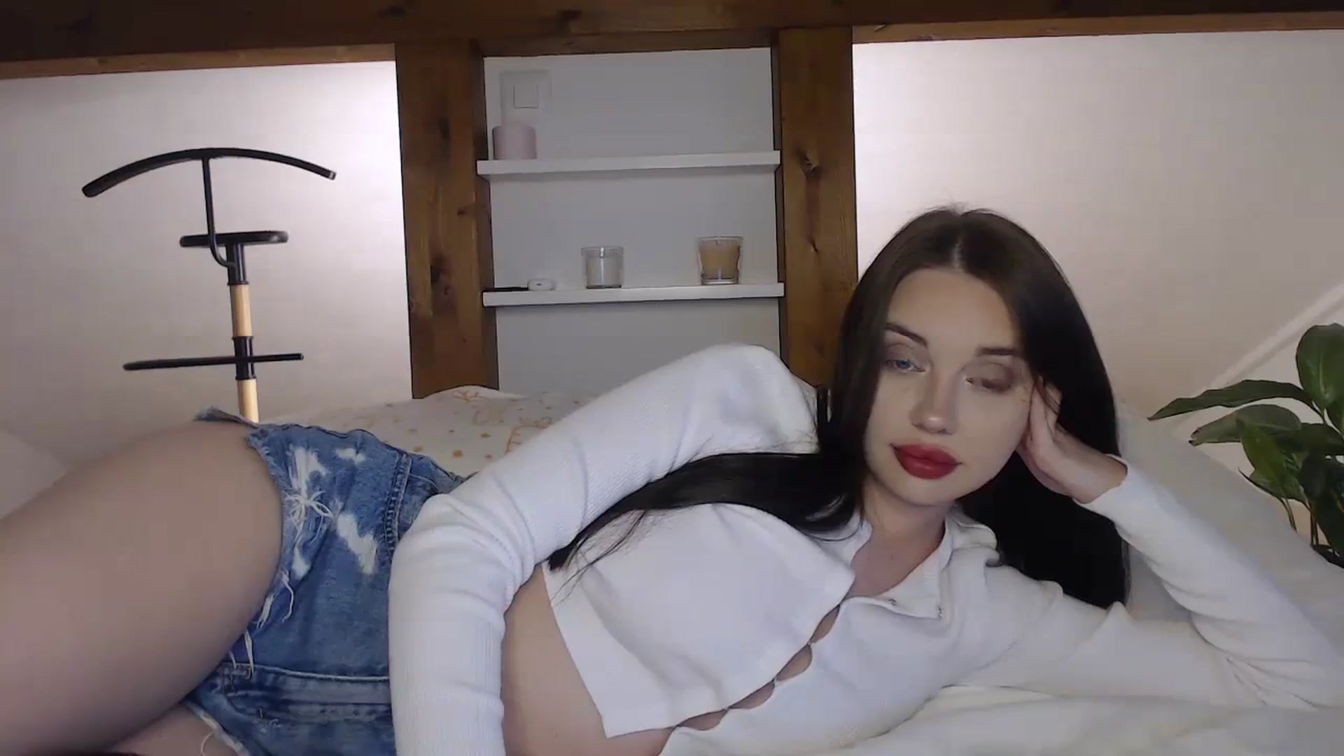 Gallery image thumbnail from Snake_lady's myfreecams stream on, 10/10/2023, 16:56 image 13 of 20