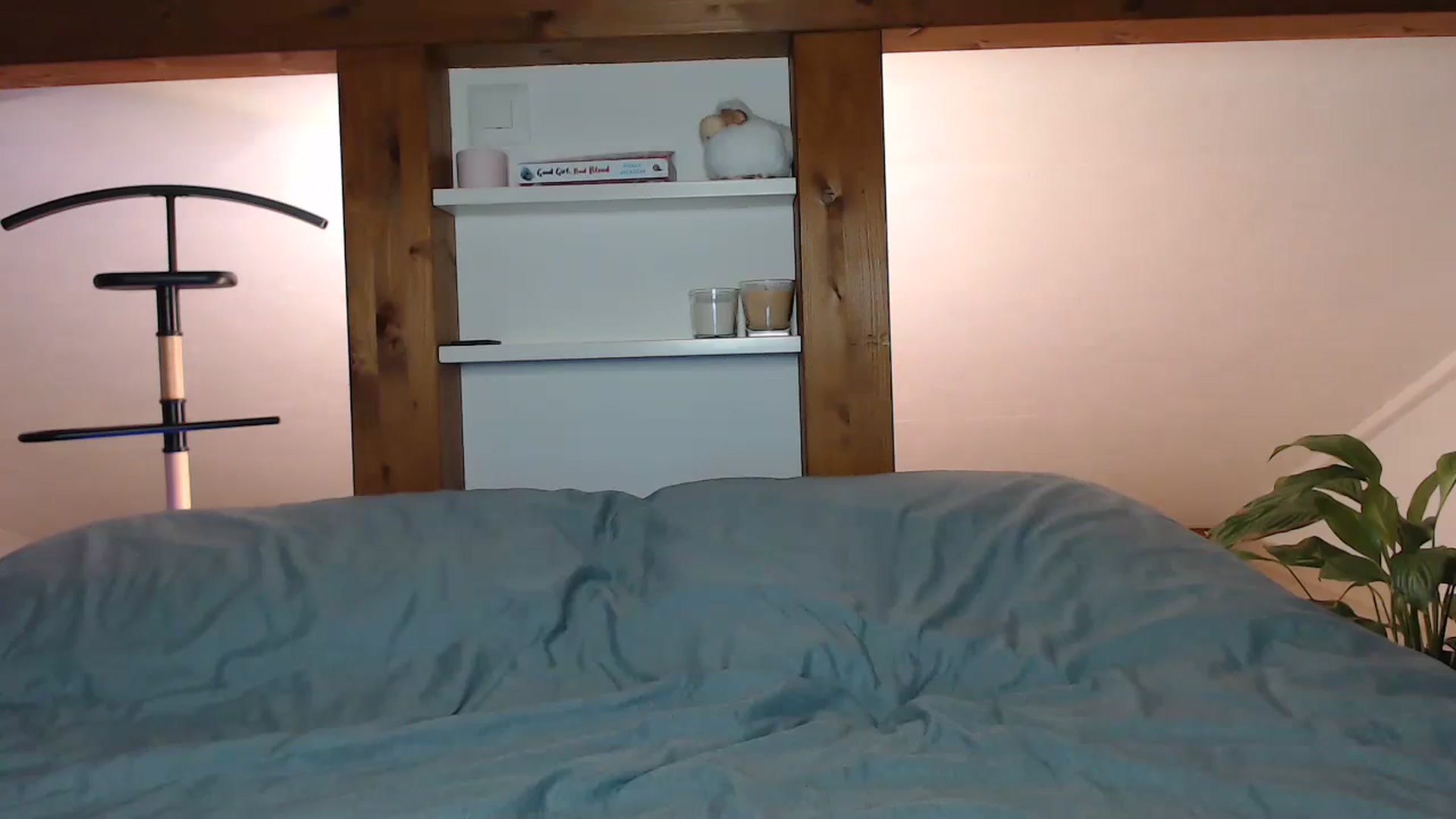 Gallery image thumbnail from Snake_lady's myfreecams stream on, 12/04/2023, 18:40 image 5 of 20