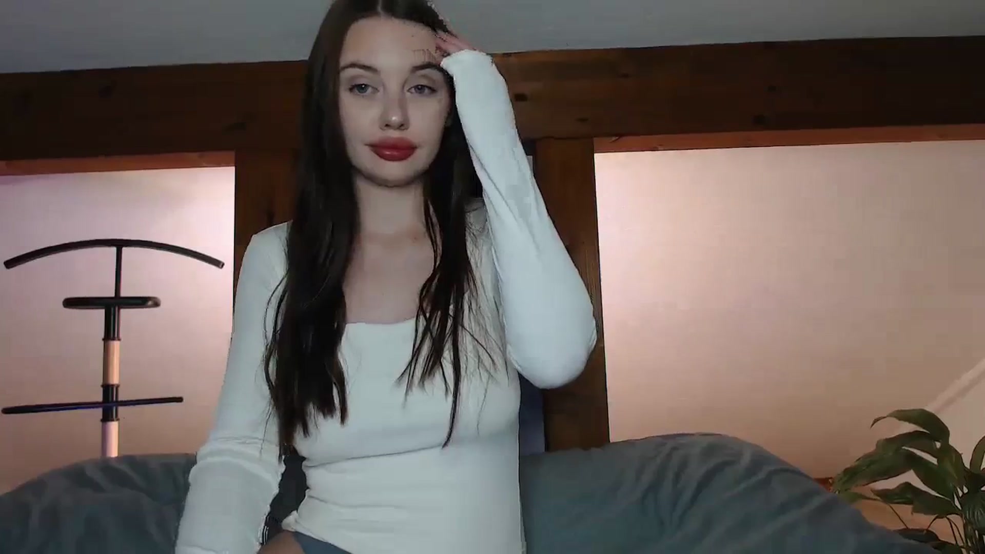 Gallery image thumbnail from Snake_lady's myfreecams stream on, 12/04/2023, 18:40 image 18 of 20