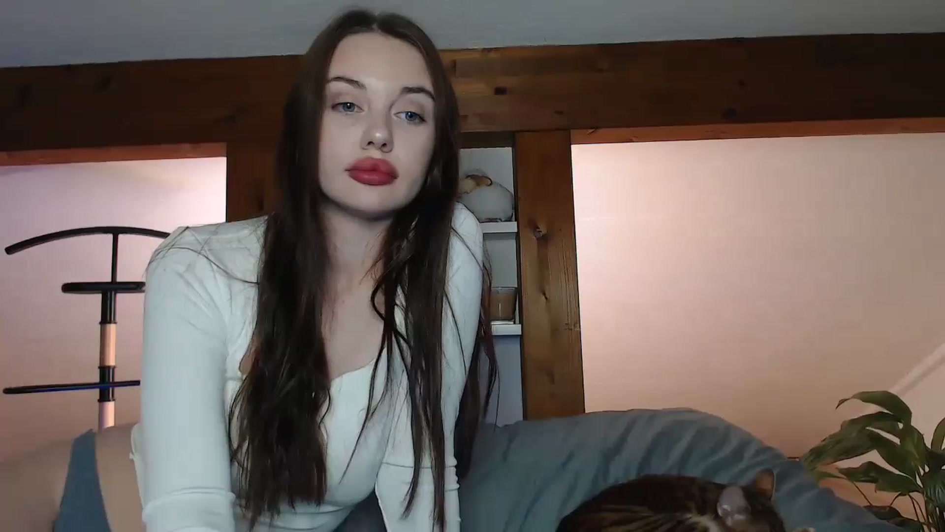 Gallery image thumbnail from Snake_lady's myfreecams stream on, 12/04/2023, 18:52 image 20 of 20