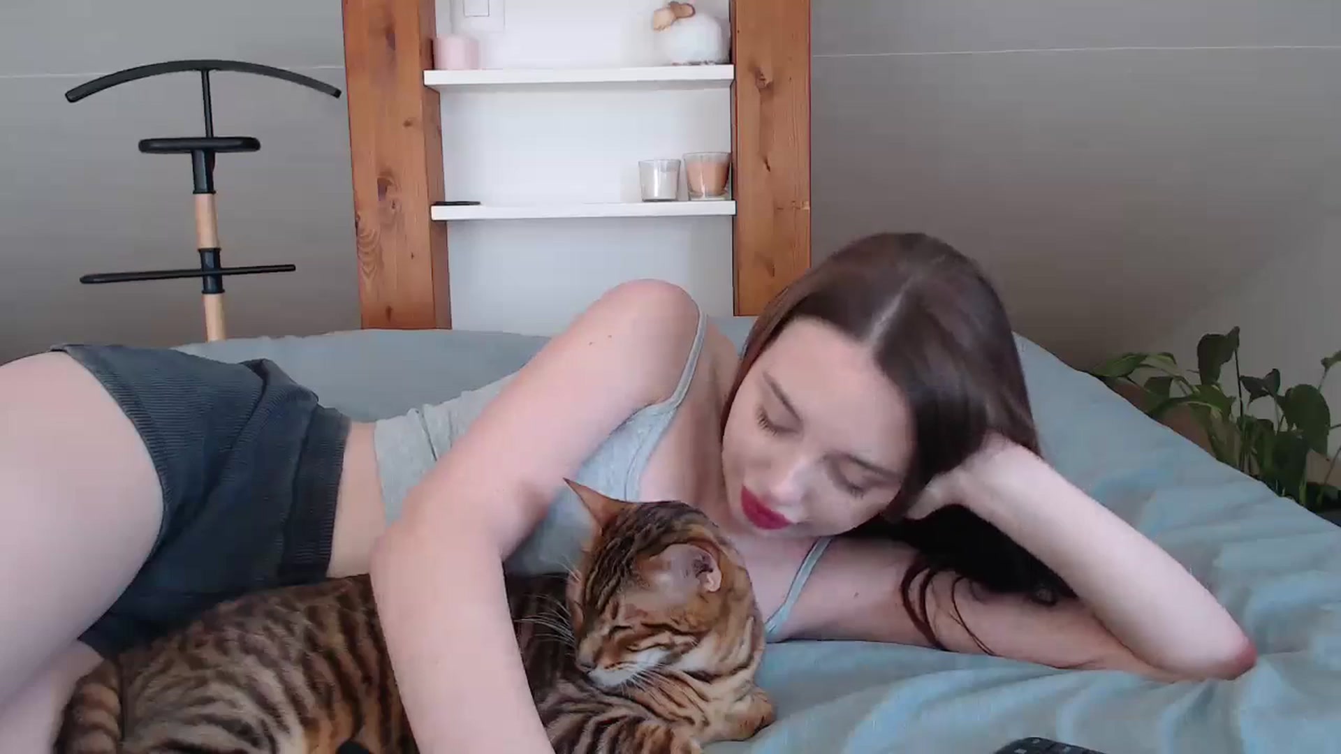 Gallery image thumbnail from Snake_lady's myfreecams stream on, 04/29/2024, 17:22 image 18 of 20