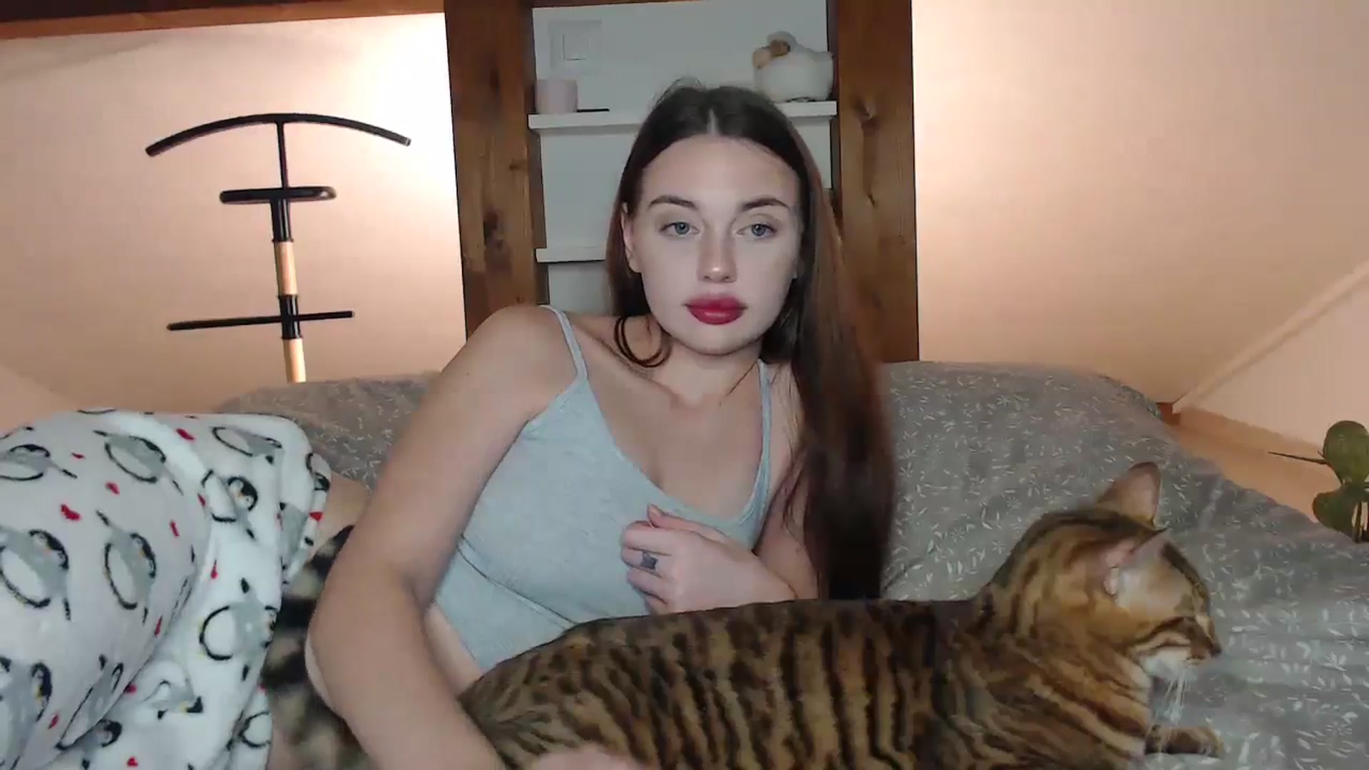 Gallery image thumbnail from Snake_lady's myfreecams stream on, 10/22/2024, 16:56 image 12 of 20