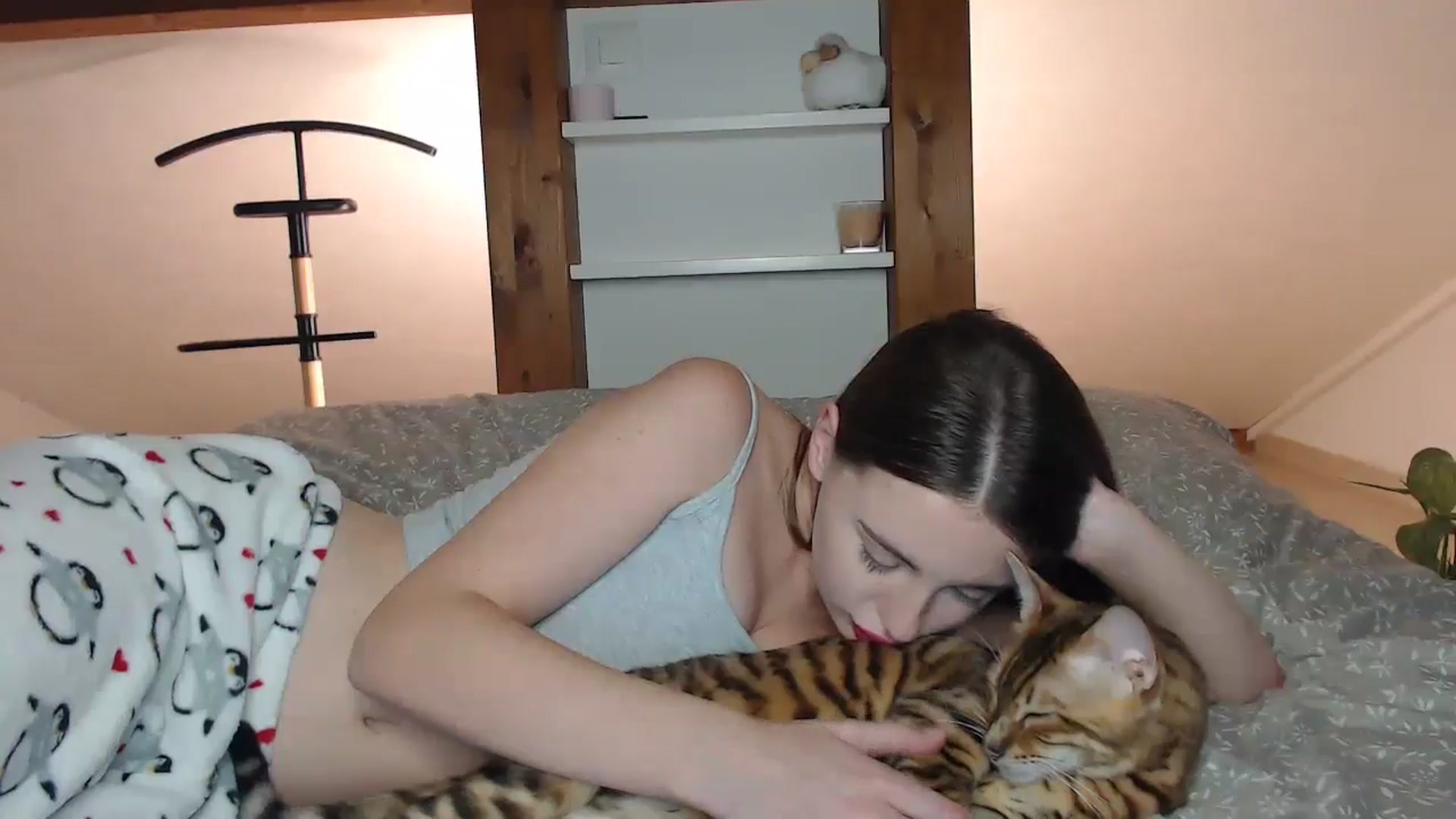 Gallery image thumbnail from Snake_lady's myfreecams stream on, 10/22/2024, 16:56 image 11 of 20