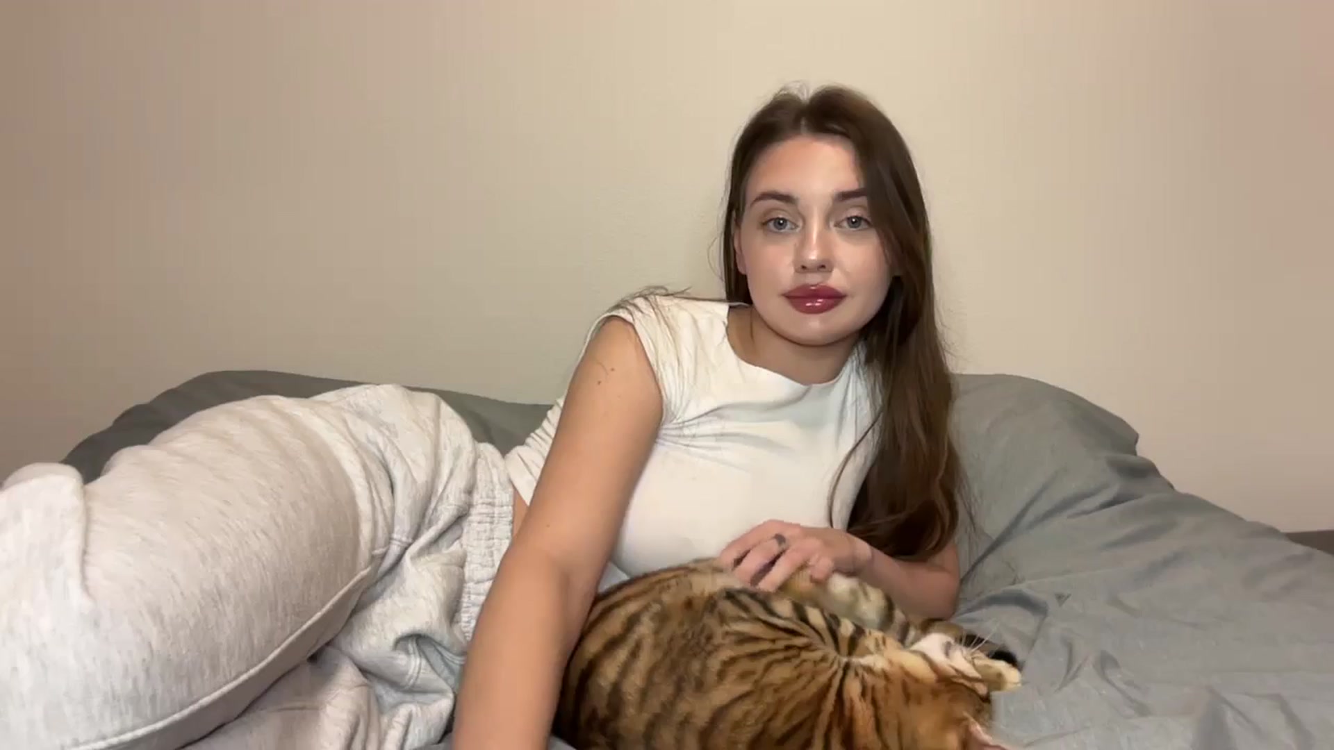 Gallery image thumbnail from Snake_lady's myfreecams stream on, 11/25/2025, 17:08 image 18 of 20