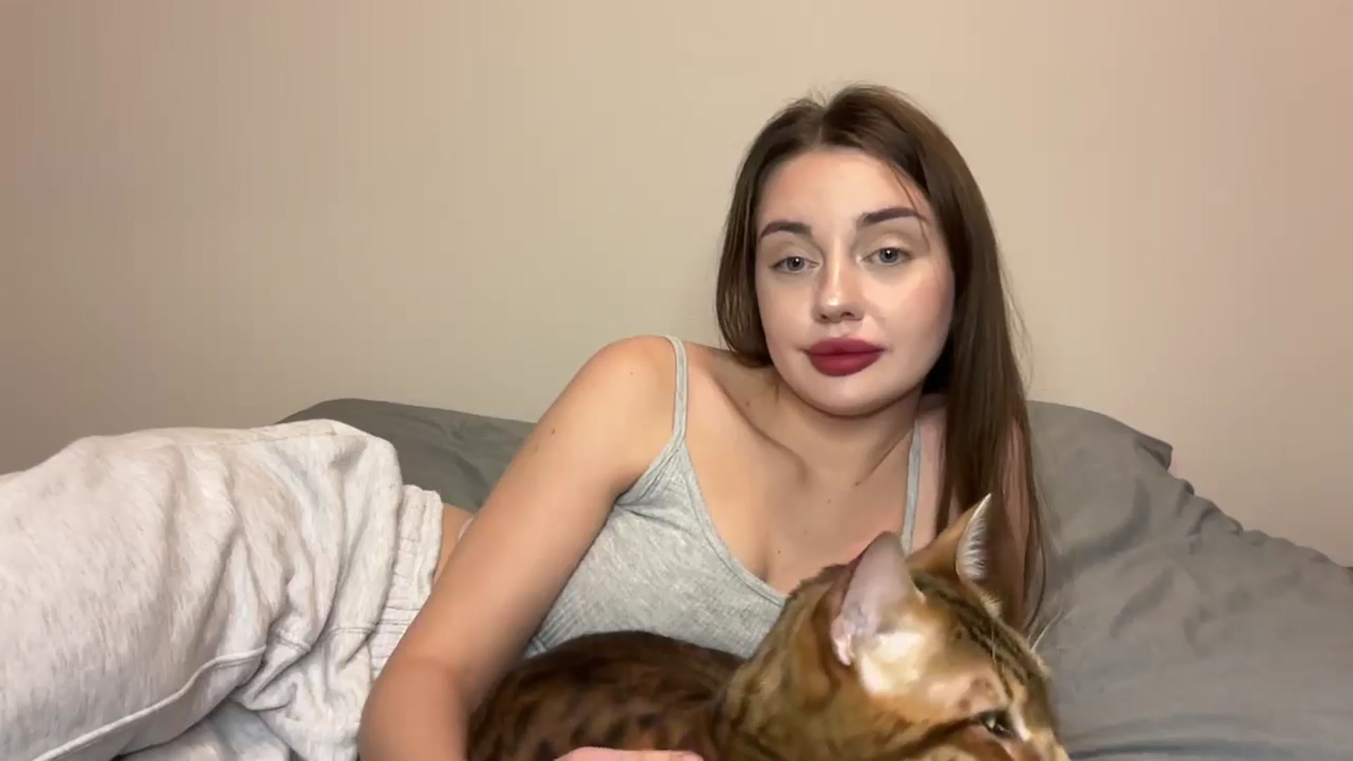 Gallery image thumbnail from Snake_lady's myfreecams stream on, 11/29/2025, 17:55 image 6 of 20