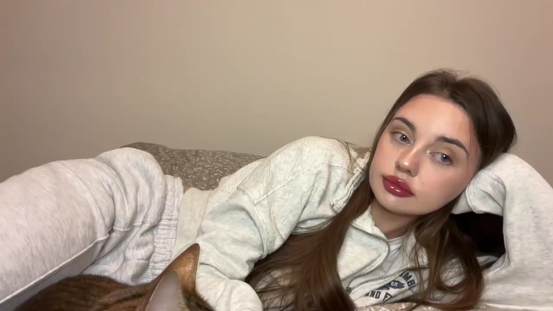 Gallery image thumbnail from Snake_lady's myfreecams stream on, 12/21/2025, 17:50 image 10 of 20