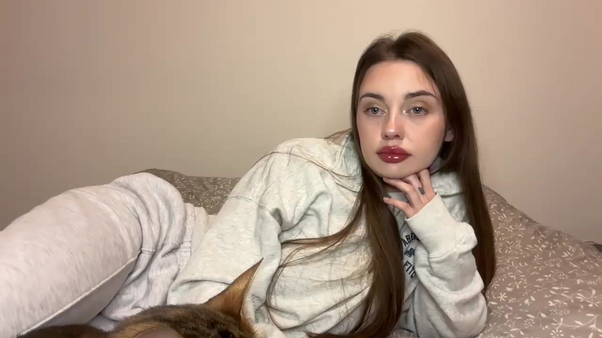 Gallery image thumbnail from Snake_lady's myfreecams stream on, 12/21/2025, 17:50 image 6 of 20
